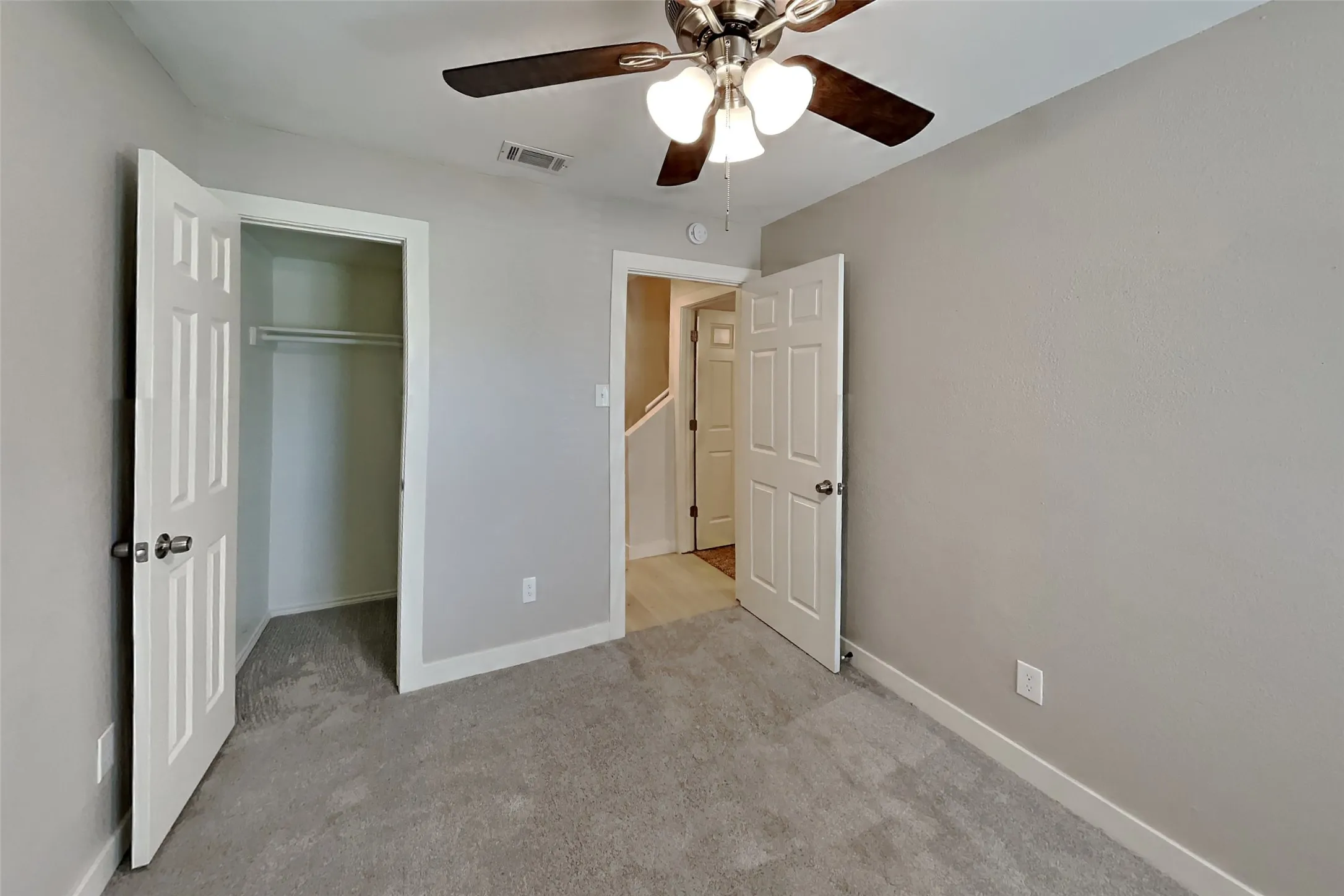 Single Family Residence For Rent in Collin County , 10650 Quest Drive, Frisco, Texas 75035, 3 Bedroom, 2 Bathroom, 2 Garage spaces, 1,349 Sqft, built in 1991, mls#21418583, Real Estate Agent in Frisco, Homes For Rent in Collin county, Homes For Rent in Frisco, Realtor in Frisco Texas, Real Estate Brokerage Independent Realty Texas, Luminita Cordes Realtor