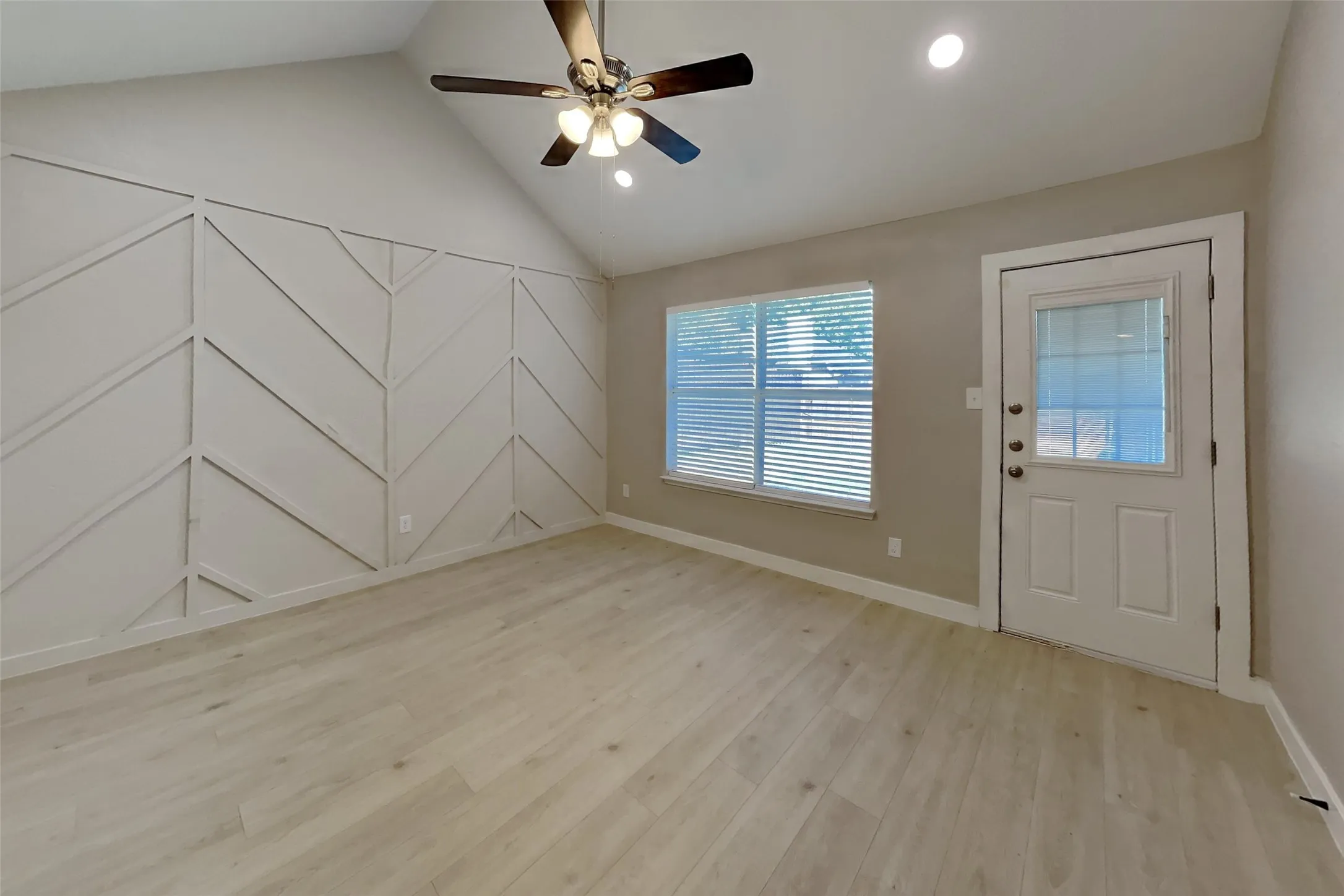 Single Family Residence For Rent in Collin County , 10650 Quest Drive, Frisco, Texas 75035, 3 Bedroom, 2 Bathroom, 2 Garage spaces, 1,349 Sqft, built in 1991, mls#21418583, Real Estate Agent in Frisco, Homes For Rent in Collin county, Homes For Rent in Frisco, Realtor in Frisco Texas, Real Estate Brokerage Independent Realty Texas, Luminita Cordes Realtor