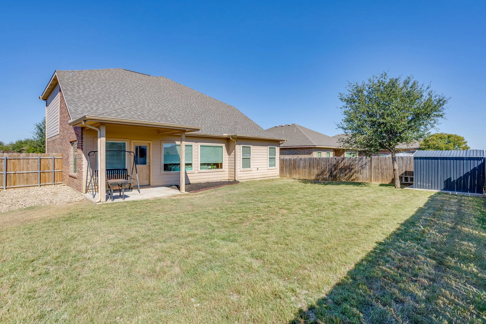 Single Family Residence For Sale in Denton County , 5124 Meadow Lane, Krum, Texas 76249, 4 Bedroom, 3 Bathroom, 2 Garage spaces, 2,393 Sqft, built in 2013, mls#21417927, Real Estate Agent in Krum, Homes For Sale in Denton county, Homes For Sale in Krum, Realtor in Krum Texas, Real Estate Brokerage Independent Realty Texas, Luminita Cordes Realtor