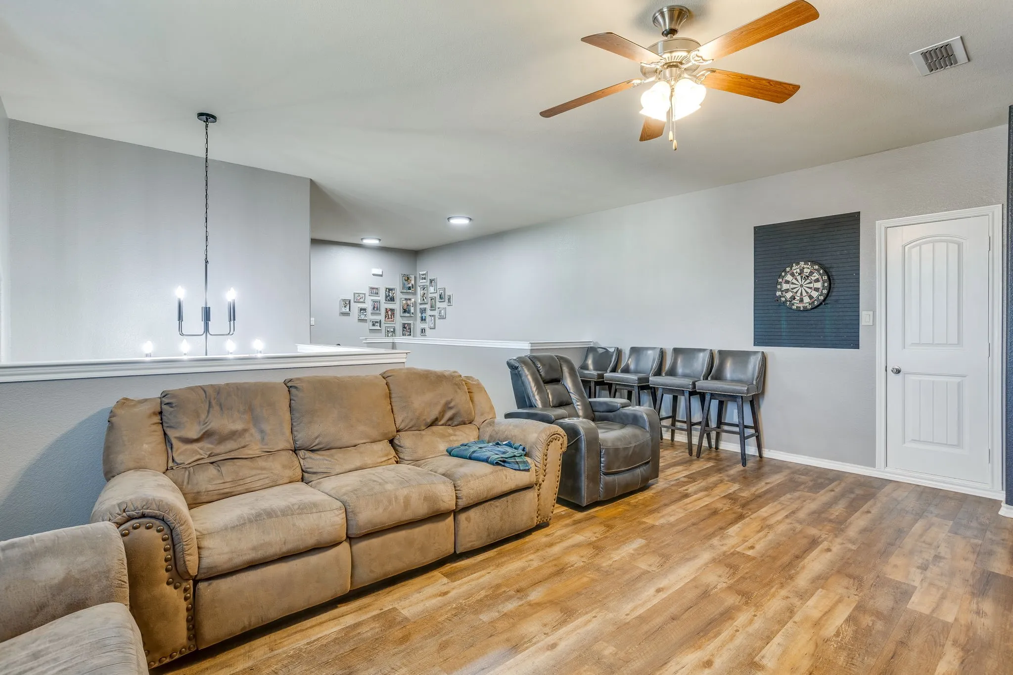 Single Family Residence For Sale in Denton County , 5124 Meadow Lane, Krum, Texas 76249, 4 Bedroom, 3 Bathroom, 2 Garage spaces, 2,393 Sqft, built in 2013, mls#21417927, Real Estate Agent in Krum, Homes For Sale in Denton county, Homes For Sale in Krum, Realtor in Krum Texas, Real Estate Brokerage Independent Realty Texas, Luminita Cordes Realtor
