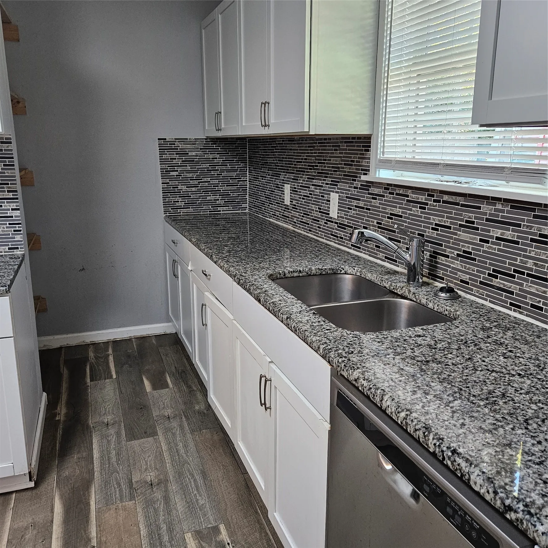 Single Family Residence For Rent in Hunt County , 4218 Stonewall Street, Greenville, Texas 75401, 2 Bedroom, 2 Bathroom, Garage spaces, 1,300 Sqft, built in 1940, mls#21418644, Real Estate Agent in Greenville, Homes For Rent in Hunt county, Homes For Rent in Greenville, Realtor in Greenville Texas, Real Estate Brokerage Independent Realty Texas, Luminita Cordes Realtor