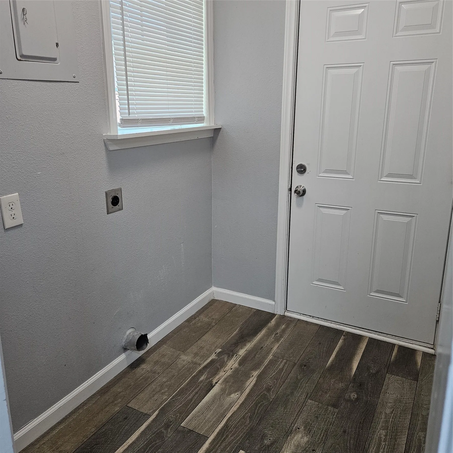 Single Family Residence For Rent in Hunt County , 4218 Stonewall Street, Greenville, Texas 75401, 2 Bedroom, 2 Bathroom, Garage spaces, 1,300 Sqft, built in 1940, mls#21418644, Real Estate Agent in Greenville, Homes For Rent in Hunt county, Homes For Rent in Greenville, Realtor in Greenville Texas, Real Estate Brokerage Independent Realty Texas, Luminita Cordes Realtor
