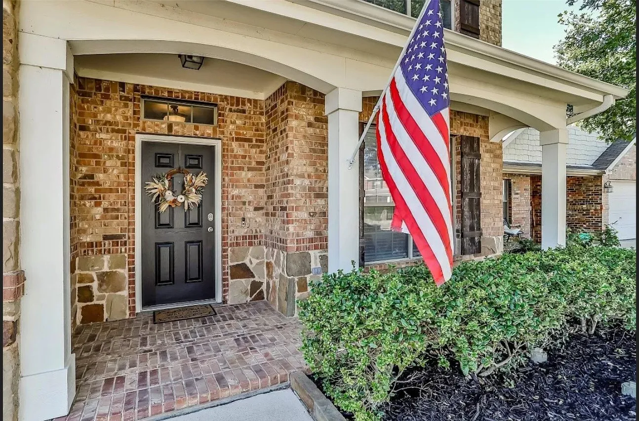 Single Family Residence For Sale in Denton County , 15712 Ringdove Court, Fort Worth, Texas 76262, 4 Bedroom, 3 Bathroom, 2 Garage spaces, 2,912 Sqft, built in 2007, mls#21418646, Real Estate Agent in Fort Worth, Homes For Sale in Denton county, Homes For Sale in Fort Worth, Realtor in Fort Worth Texas, Real Estate Brokerage Independent Realty Texas, Luminita Cordes Realtor