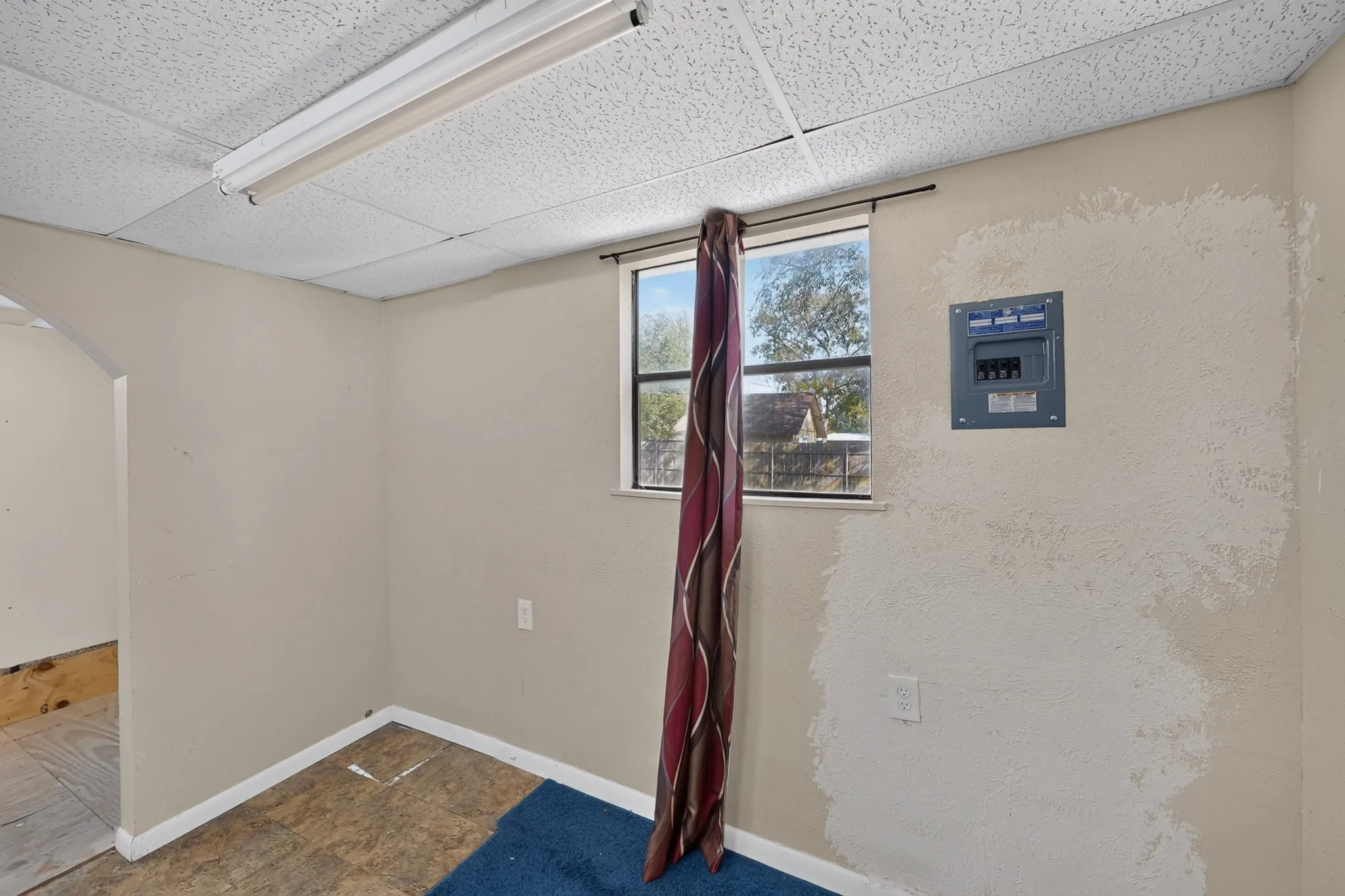 Single Family Residence For Rent in Dallas County , 2213 Huskey Street, Garland, Texas 75041, 3 Bedroom, 2 Bathroom, Garage spaces, 1,028 Sqft, built in 1951, mls#21417904, Real Estate Agent in Garland, Homes For Rent in Dallas county, Homes For Rent in Garland, Realtor in Garland Texas, Real Estate Brokerage Independent Realty Texas, Luminita Cordes Realtor