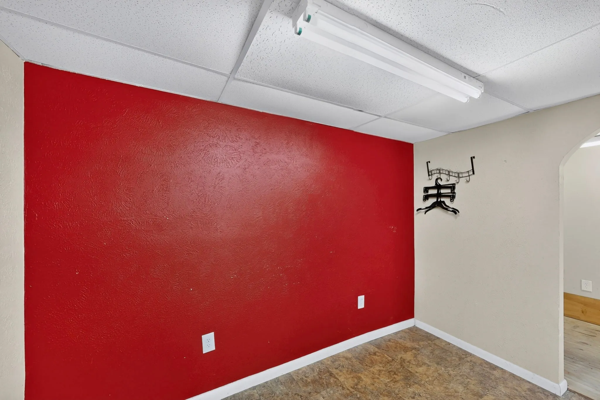 Single Family Residence For Rent in Dallas County , 2213 Huskey Street, Garland, Texas 75041, 3 Bedroom, 2 Bathroom, Garage spaces, 1,028 Sqft, built in 1951, mls#21417904, Real Estate Agent in Garland, Homes For Rent in Dallas county, Homes For Rent in Garland, Realtor in Garland Texas, Real Estate Brokerage Independent Realty Texas, Luminita Cordes Realtor