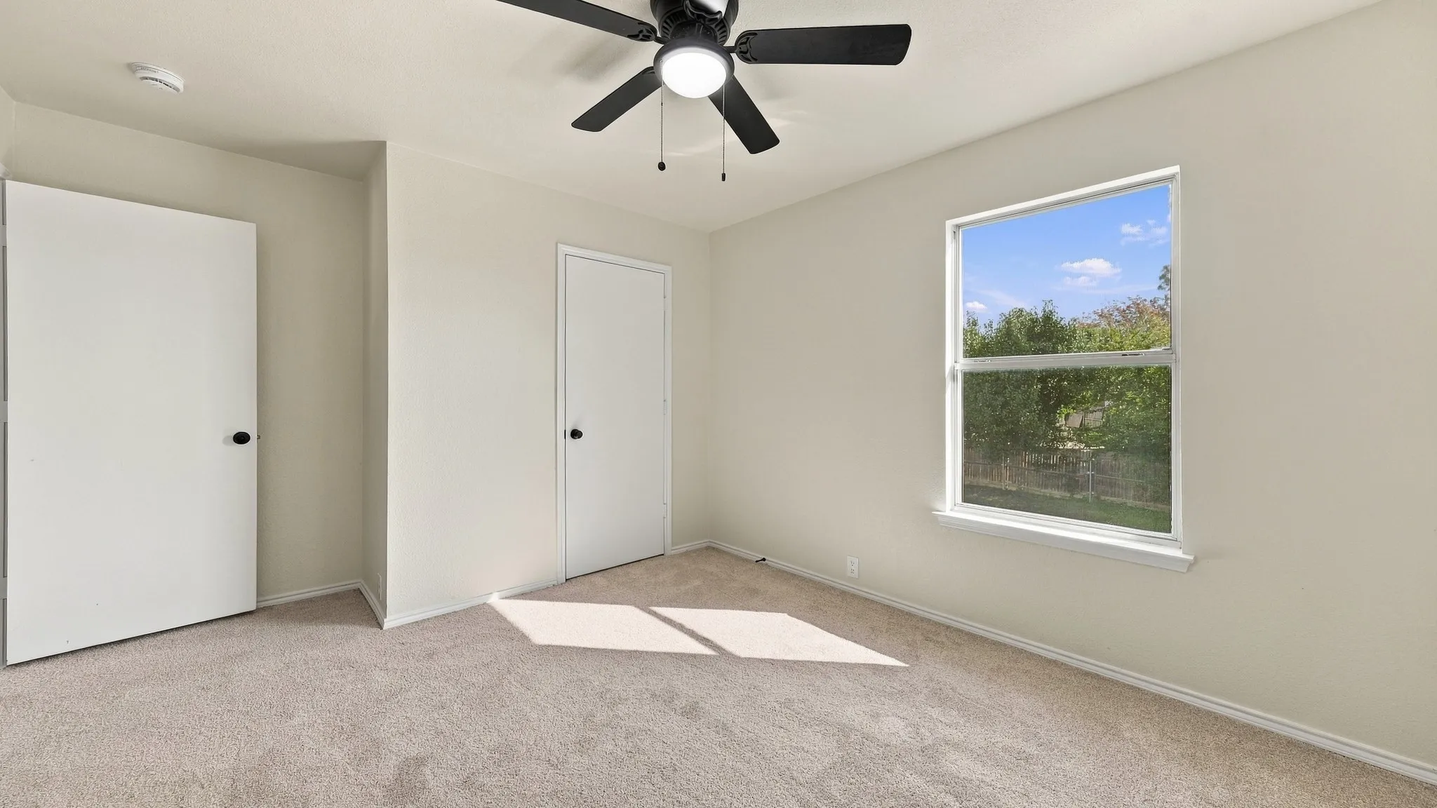 Single Family Residence For Sale in Tarrant County , 7007 Bridlewood Drive, Arlington, Texas 76002, 4 Bedroom, 3 Bathroom, 2 Garage spaces, 2,040 Sqft, built in 1999, mls#21418691, Real Estate Agent in Arlington, Homes For Sale in Tarrant county, Homes For Sale in Arlington, Realtor in Arlington Texas, Real Estate Brokerage Independent Realty Texas, Luminita Cordes Realtor