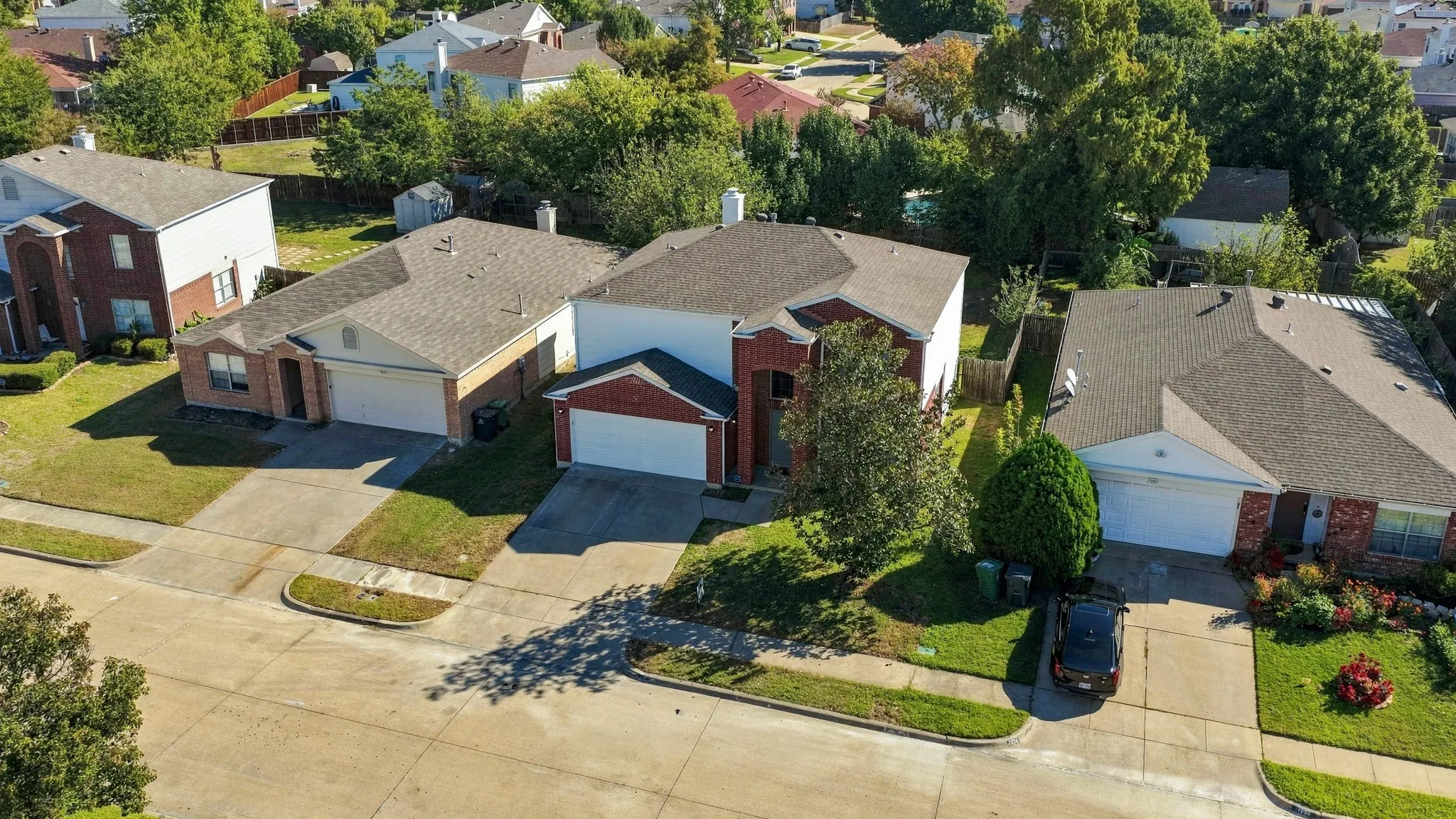 Single Family Residence For Sale in Tarrant County , 7007 Bridlewood Drive, Arlington, Texas 76002, 4 Bedroom, 3 Bathroom, 2 Garage spaces, 2,040 Sqft, built in 1999, mls#21418691, Real Estate Agent in Arlington, Homes For Sale in Tarrant county, Homes For Sale in Arlington, Realtor in Arlington Texas, Real Estate Brokerage Independent Realty Texas, Luminita Cordes Realtor