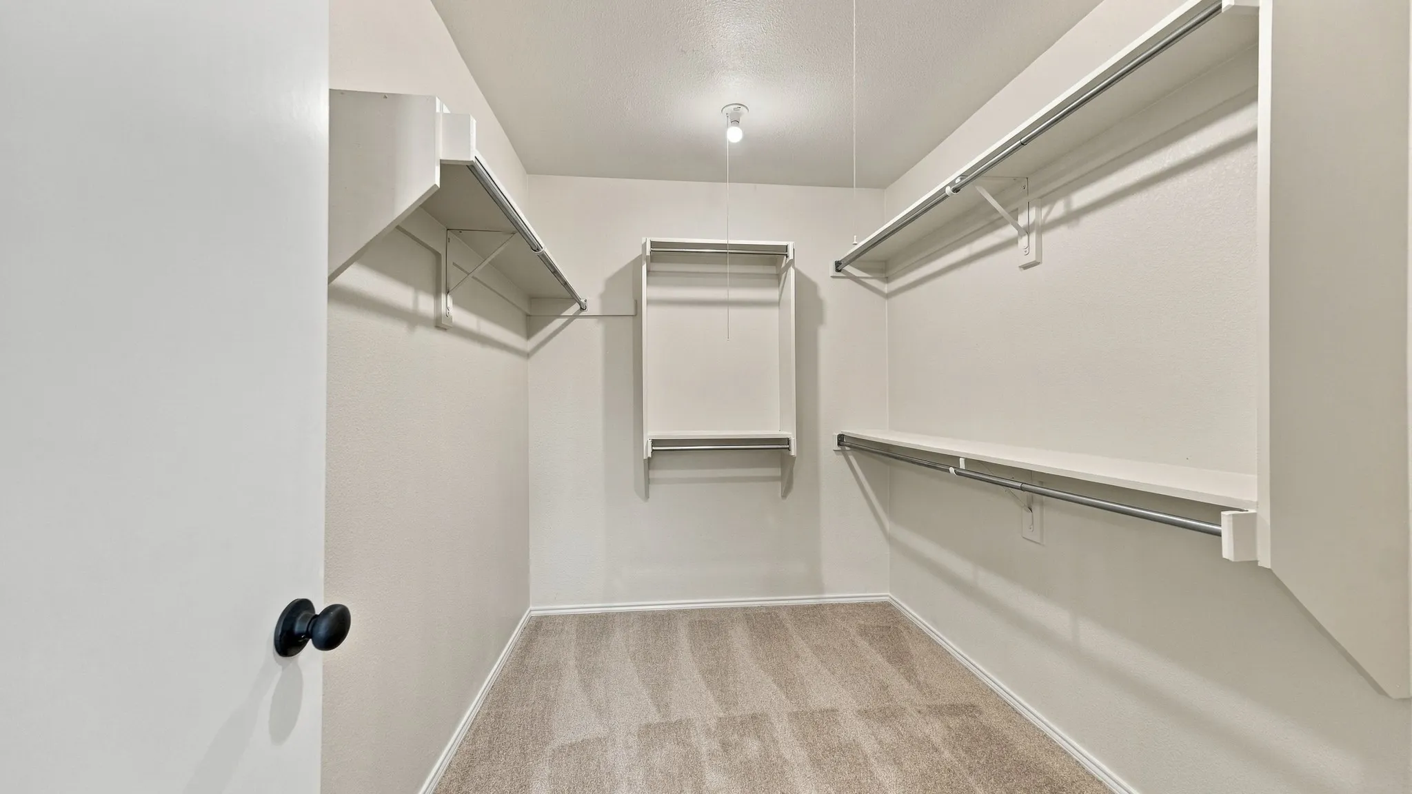 Single Family Residence For Sale in Tarrant County , 7007 Bridlewood Drive, Arlington, Texas 76002, 4 Bedroom, 3 Bathroom, 2 Garage spaces, 2,040 Sqft, built in 1999, mls#21418691, Real Estate Agent in Arlington, Homes For Sale in Tarrant county, Homes For Sale in Arlington, Realtor in Arlington Texas, Real Estate Brokerage Independent Realty Texas, Luminita Cordes Realtor