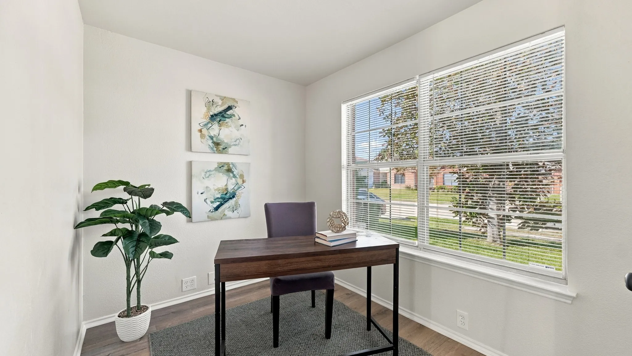 Single Family Residence For Sale in Tarrant County , 7007 Bridlewood Drive, Arlington, Texas 76002, 4 Bedroom, 3 Bathroom, 2 Garage spaces, 2,040 Sqft, built in 1999, mls#21418691, Real Estate Agent in Arlington, Homes For Sale in Tarrant county, Homes For Sale in Arlington, Realtor in Arlington Texas, Real Estate Brokerage Independent Realty Texas, Luminita Cordes Realtor