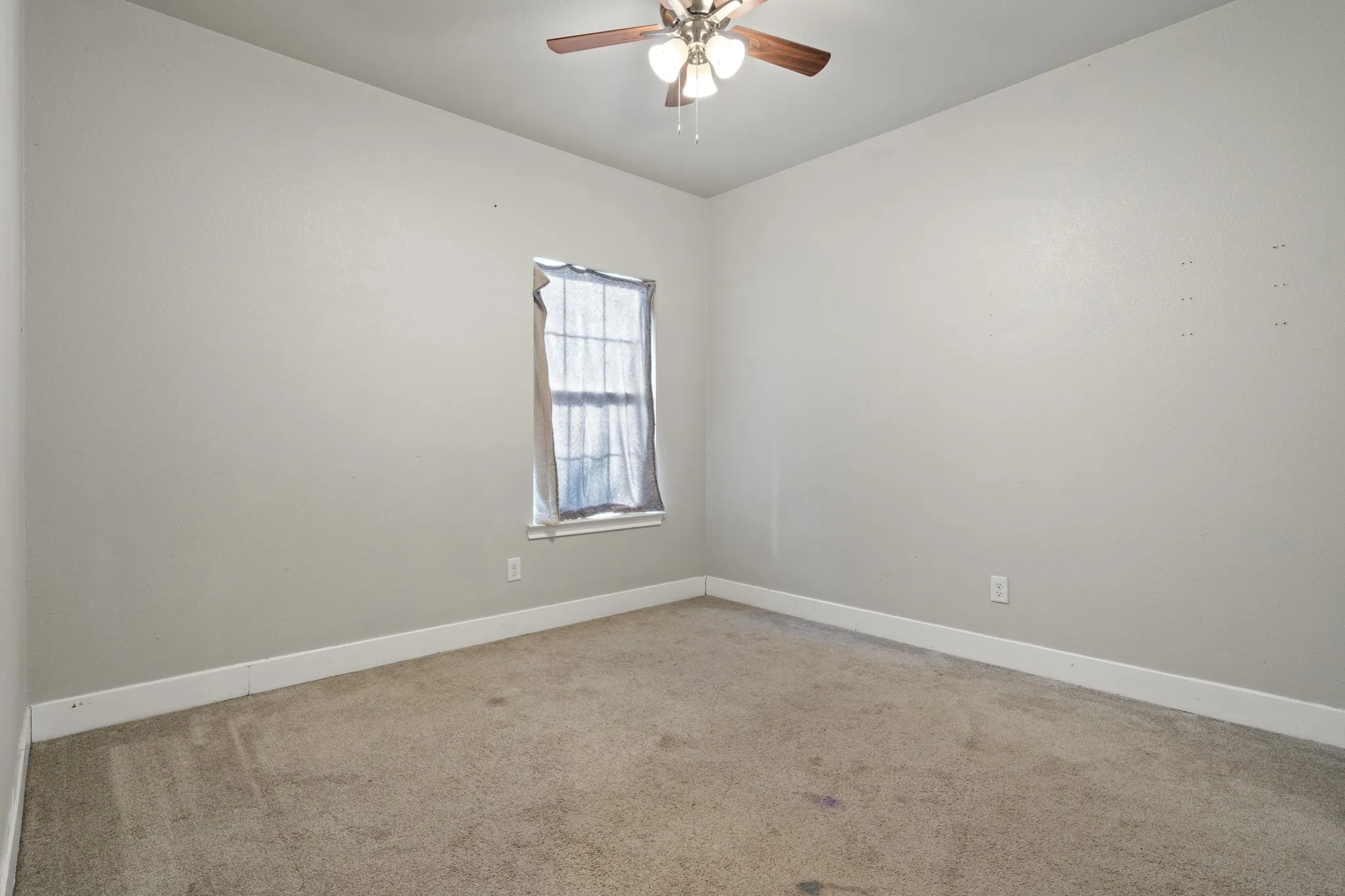 Single Family Residence For Sale in Hunt County , 3315 Pickett Street, Greenville, Texas 75401, 3 Bedroom, 2 Bathroom, 1 Garage spaces, 1,439 Sqft, built in 2022, mls#21415484, Real Estate Agent in Greenville, Homes For Sale in Hunt county, Homes For Sale in Greenville, Realtor in Greenville Texas, Real Estate Brokerage Independent Realty Texas, Luminita Cordes Realtor
