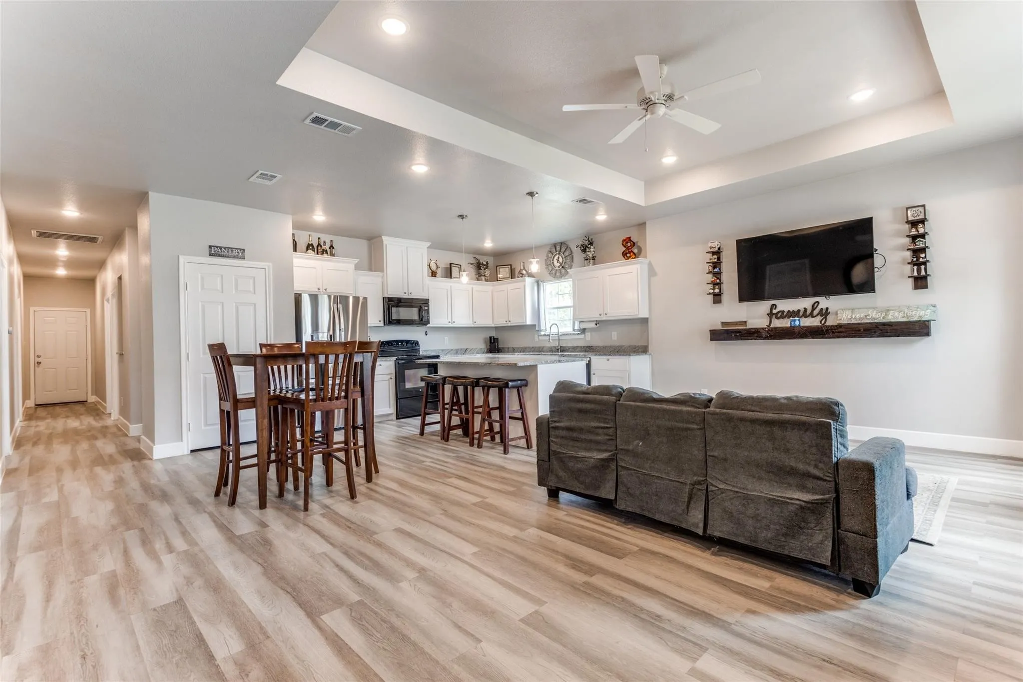 Single Family Residence For Sale in Hunt County , 3315 Pickett Street, Greenville, Texas 75401, 3 Bedroom, 2 Bathroom, 1 Garage spaces, 1,439 Sqft, built in 2022, mls#21415484, Real Estate Agent in Greenville, Homes For Sale in Hunt county, Homes For Sale in Greenville, Realtor in Greenville Texas, Real Estate Brokerage Independent Realty Texas, Luminita Cordes Realtor