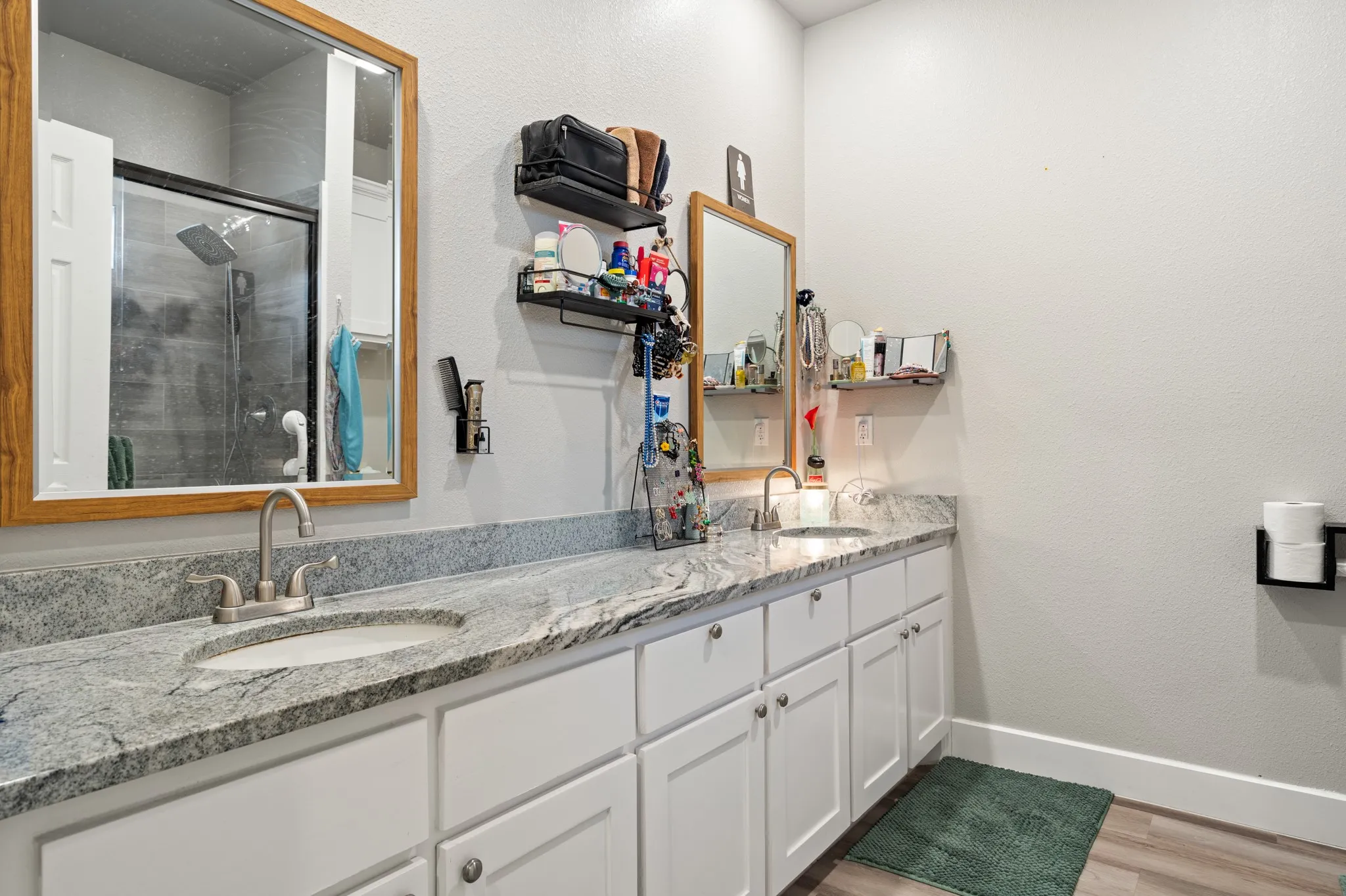 Ensuite