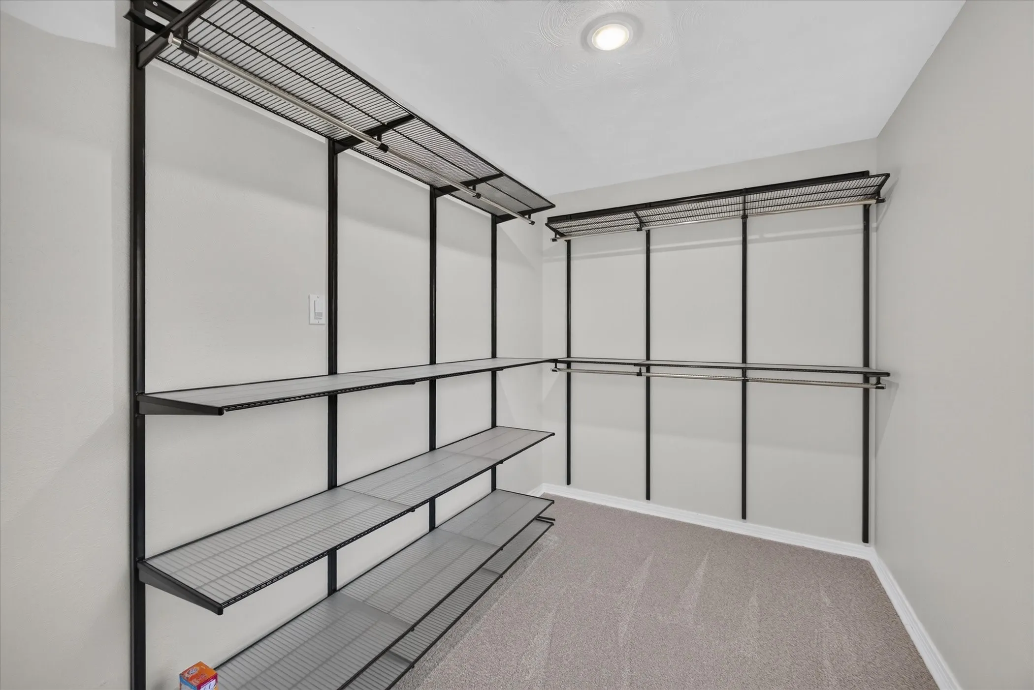 Single Family Residence For Sale in Dallas County , 721 Owensons Drive, Dallas, Texas 75224, 3 Bedroom, 2 Bathroom, Garage spaces, 1,648 Sqft, built in 1954, mls#21418320, Real Estate Agent in Dallas, Homes For Sale in Dallas county, Homes For Sale in Dallas, Realtor in Dallas Texas, Real Estate Brokerage Independent Realty Texas, Luminita Cordes Realtor