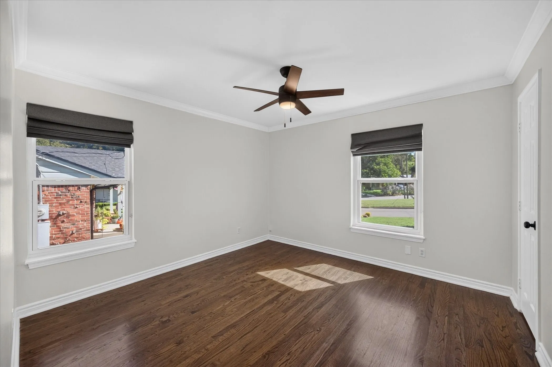 Single Family Residence For Sale in Dallas County , 721 Owensons Drive, Dallas, Texas 75224, 3 Bedroom, 2 Bathroom, Garage spaces, 1,648 Sqft, built in 1954, mls#21418320, Real Estate Agent in Dallas, Homes For Sale in Dallas county, Homes For Sale in Dallas, Realtor in Dallas Texas, Real Estate Brokerage Independent Realty Texas, Luminita Cordes Realtor