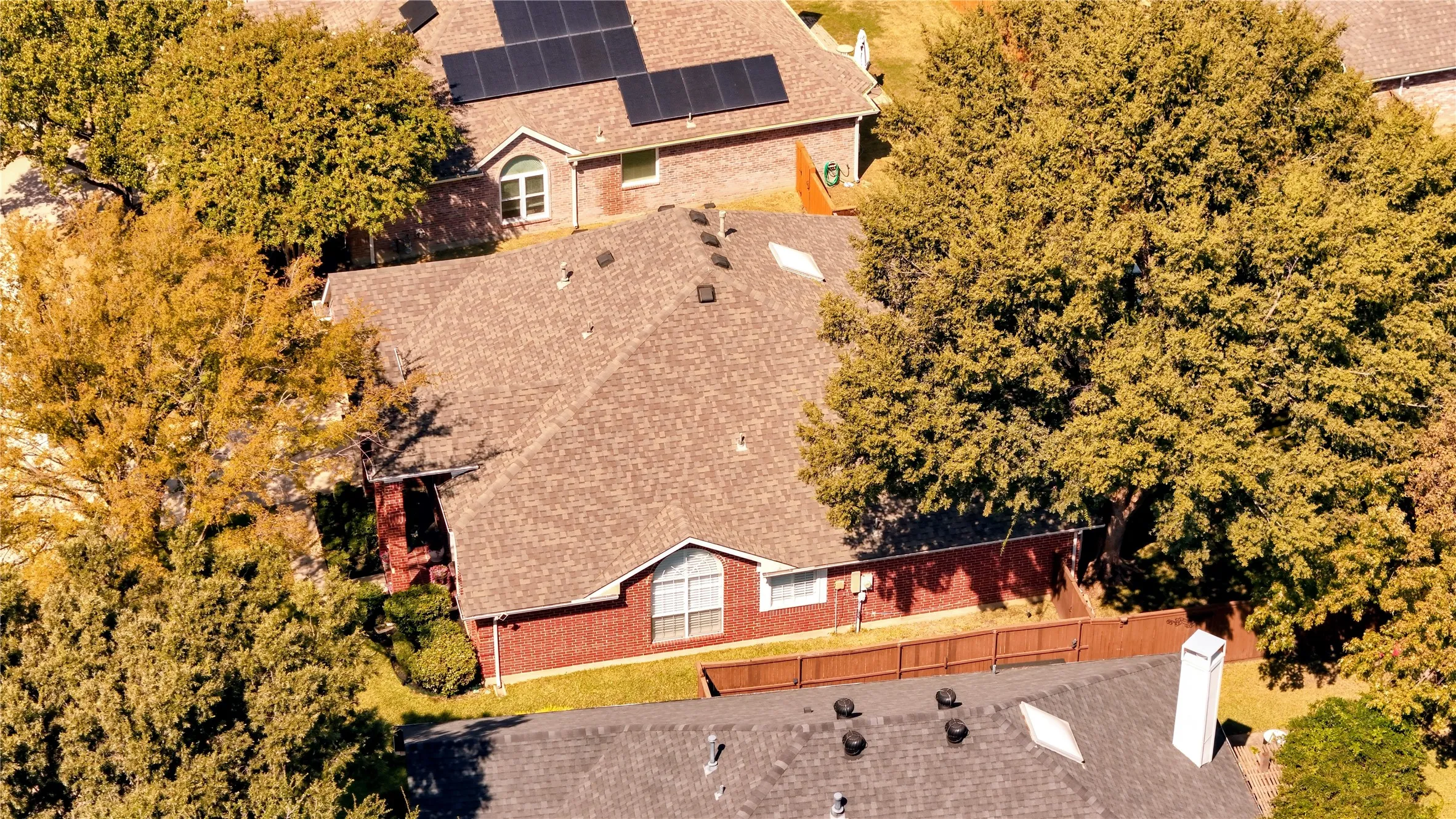 Single Family Residence For Sale in Dallas County , 10112 Norman Court, Irving, Texas 75063, 4 Bedroom, 2 Bathroom, 2 Garage spaces, 2,141 Sqft, built in 1994, mls#21411423, Real Estate Agent in Irving, Homes For Sale in Dallas county, Homes For Sale in Irving, Realtor in Irving Texas, Real Estate Brokerage Independent Realty Texas, Luminita Cordes Realtor
