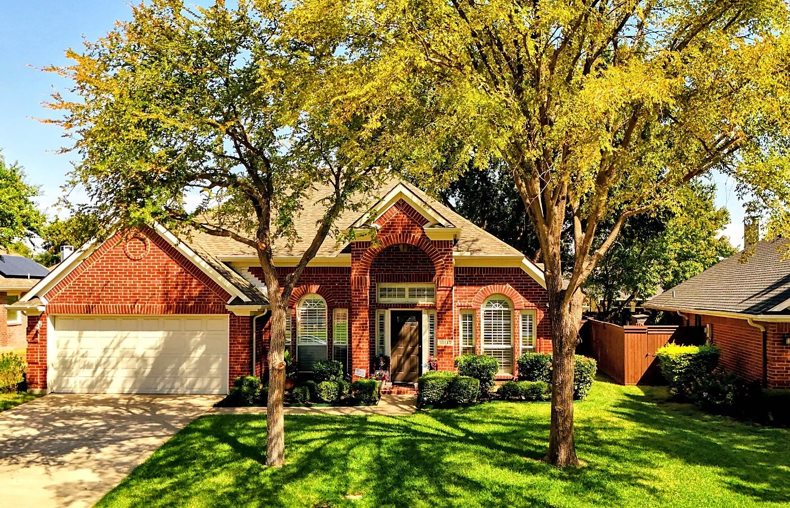 Single Family Residence For Sale in Dallas County , 10112 Norman Court, Irving, Texas 75063, 4 Bedroom, 2 Bathroom, 2 Garage spaces, 2,141 Sqft, built in 1994, mls#21411423, Real Estate Agent in Irving, Homes For Sale in Dallas county, Homes For Sale in Irving, Realtor in Irving Texas, Real Estate Brokerage Independent Realty Texas, Luminita Cordes Realtor