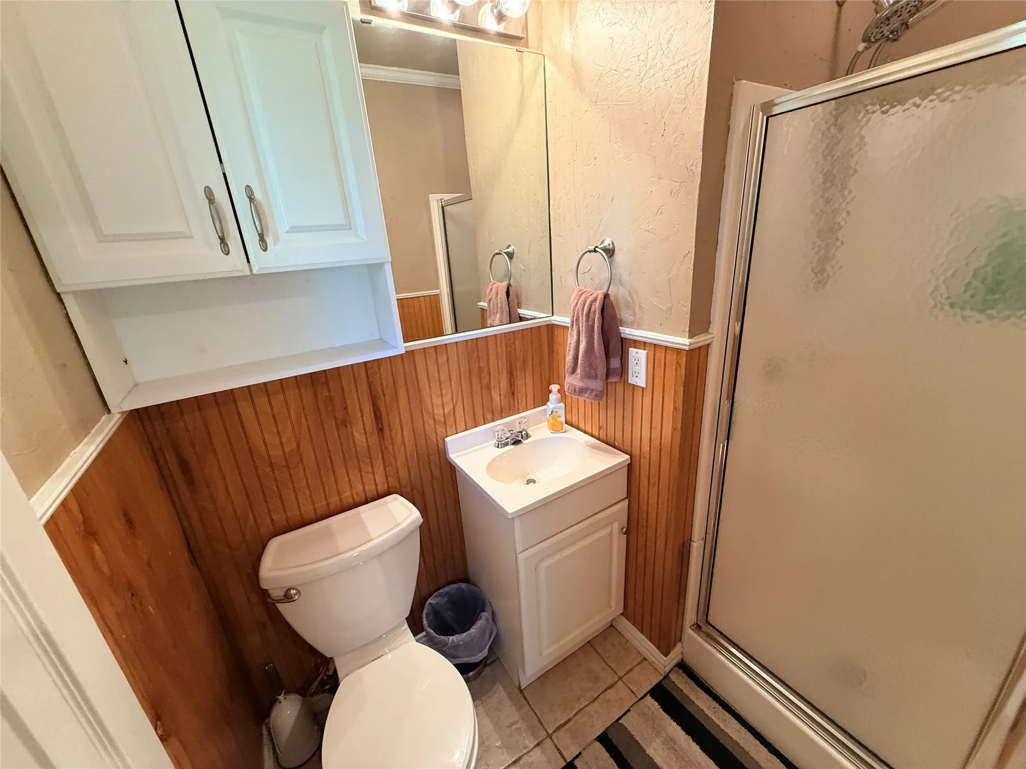 Single Family Residence For Sale in Young County , 1405 Thompson Drive, Graham, Texas 76450, 3 Bedroom, 2 Bathroom, 2 Garage spaces, 1,494 Sqft, built in 1959, mls#21418457, Real Estate Agent in Graham, Homes For Sale in Young county, Homes For Sale in Graham, Realtor in Graham Texas, Real Estate Brokerage Independent Realty Texas, Luminita Cordes Realtor