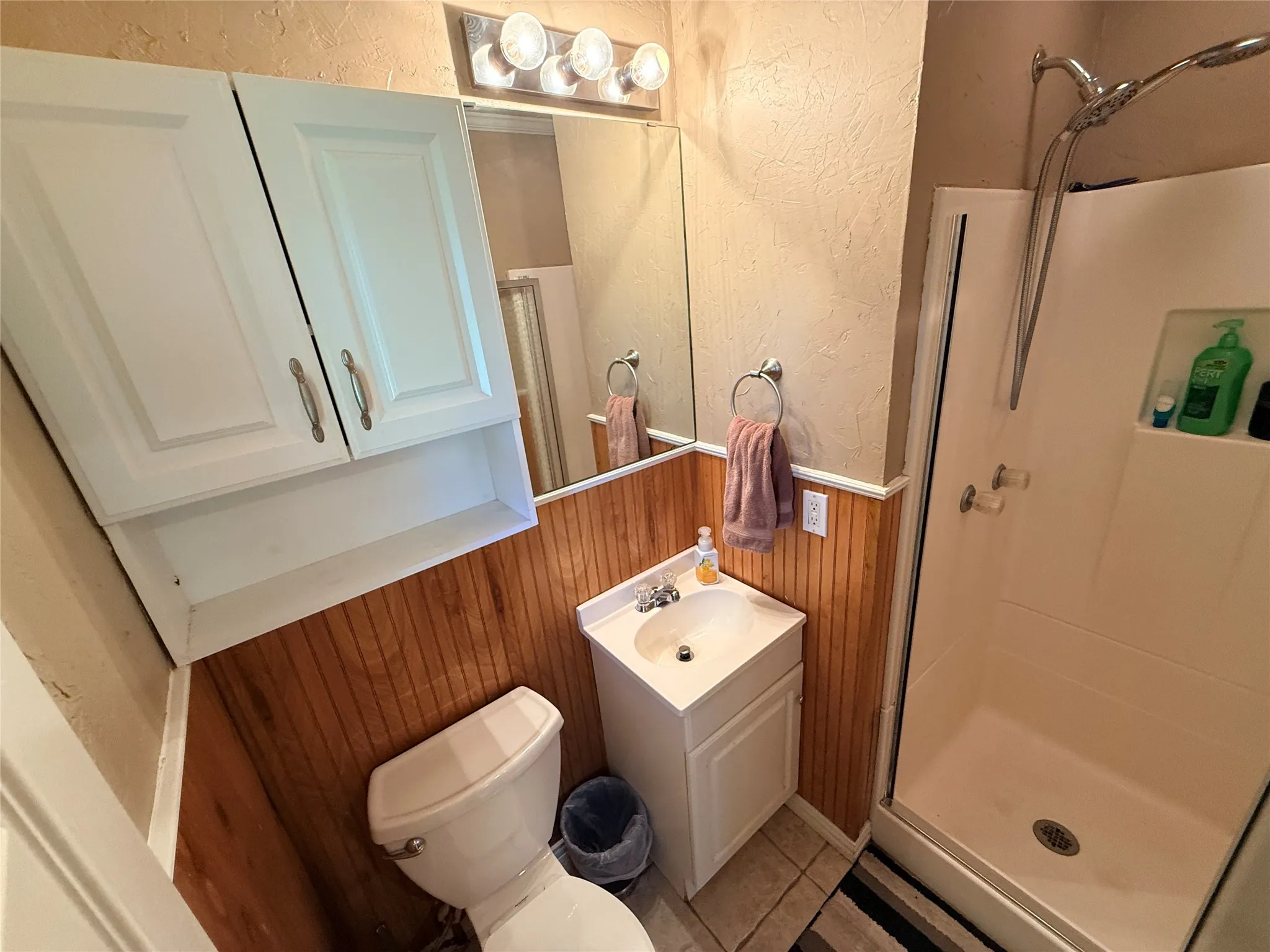 Single Family Residence For Sale in Young County , 1405 Thompson Drive, Graham, Texas 76450, 3 Bedroom, 2 Bathroom, 2 Garage spaces, 1,494 Sqft, built in 1959, mls#21418457, Real Estate Agent in Graham, Homes For Sale in Young county, Homes For Sale in Graham, Realtor in Graham Texas, Real Estate Brokerage Independent Realty Texas, Luminita Cordes Realtor