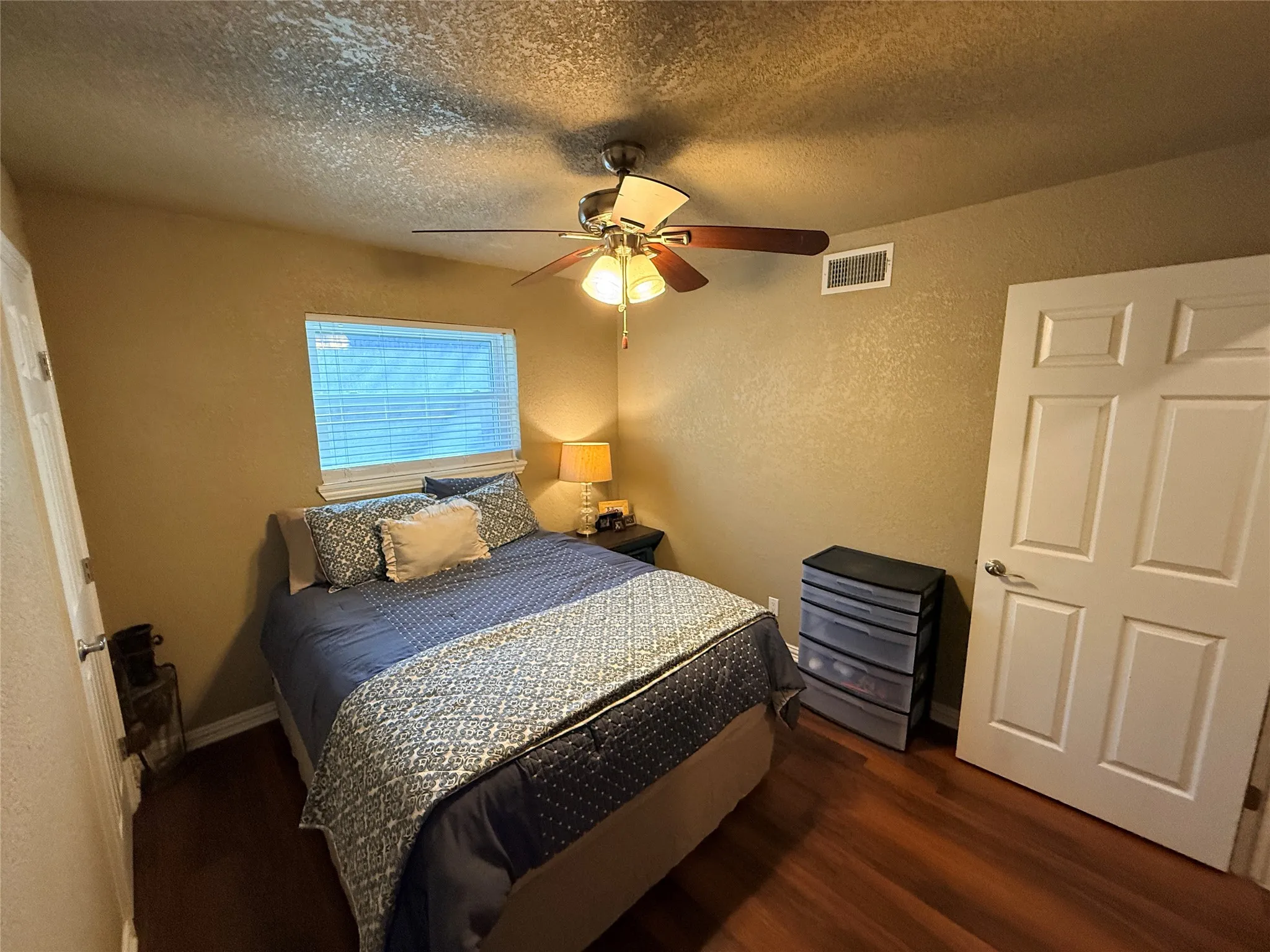 Single Family Residence For Sale in Young County , 1405 Thompson Drive, Graham, Texas 76450, 3 Bedroom, 2 Bathroom, 2 Garage spaces, 1,494 Sqft, built in 1959, mls#21418457, Real Estate Agent in Graham, Homes For Sale in Young county, Homes For Sale in Graham, Realtor in Graham Texas, Real Estate Brokerage Independent Realty Texas, Luminita Cordes Realtor