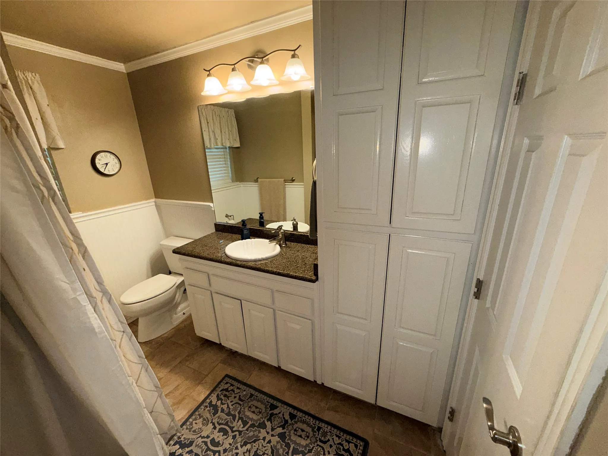 Single Family Residence For Sale in Young County , 1405 Thompson Drive, Graham, Texas 76450, 3 Bedroom, 2 Bathroom, 2 Garage spaces, 1,494 Sqft, built in 1959, mls#21418457, Real Estate Agent in Graham, Homes For Sale in Young county, Homes For Sale in Graham, Realtor in Graham Texas, Real Estate Brokerage Independent Realty Texas, Luminita Cordes Realtor