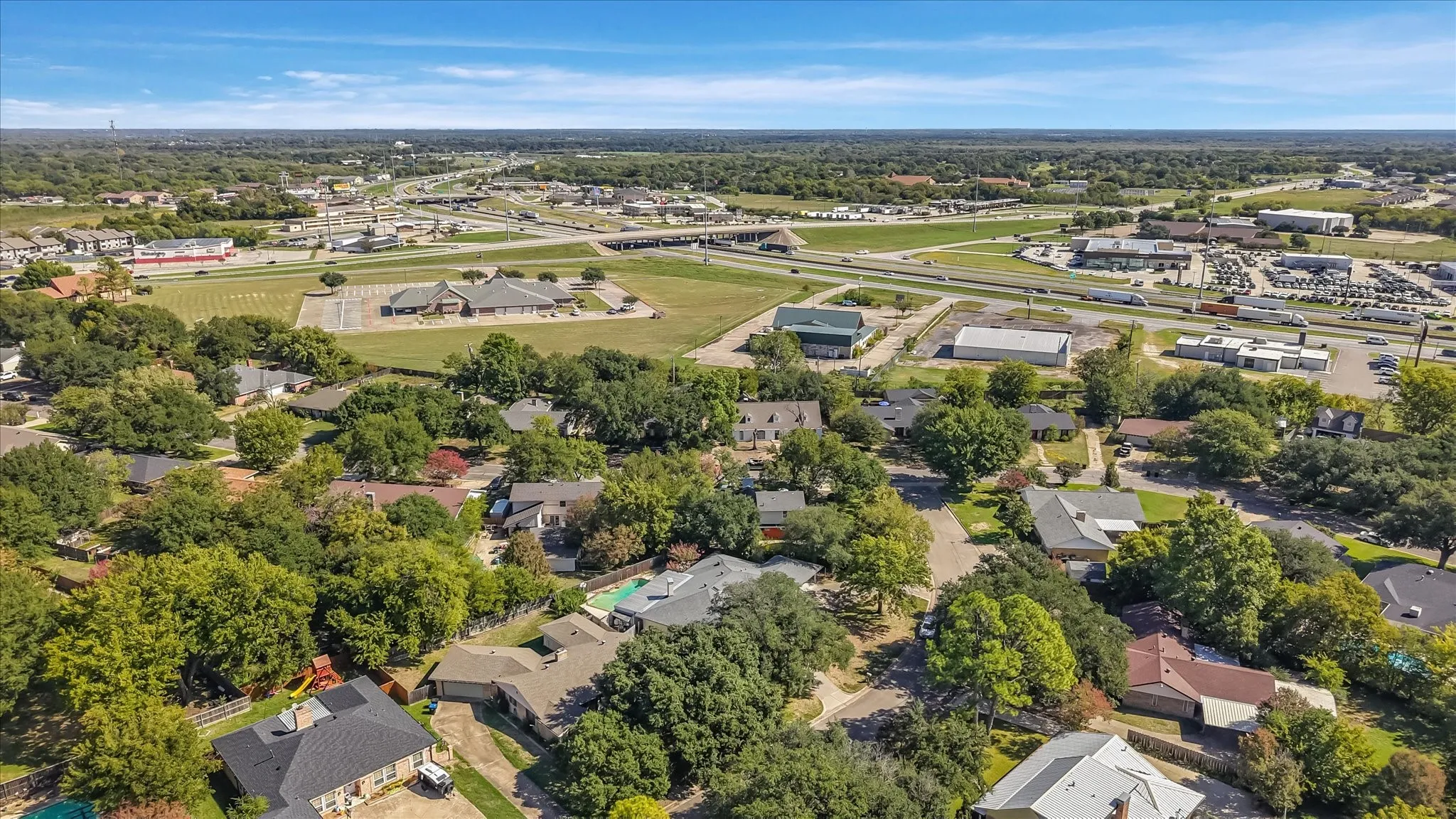 Single Family Residence For Sale in Hunt County , 2306 Rabb Drive, Greenville, Texas 75402, 4 Bedroom, 2 Bathroom, Garage spaces, 2,806 Sqft, built in 1972, mls#21413665, Real Estate Agent in Greenville, Homes For Sale in Hunt county, Homes For Sale in Greenville, Realtor in Greenville Texas, Real Estate Brokerage Independent Realty Texas, Luminita Cordes Realtor