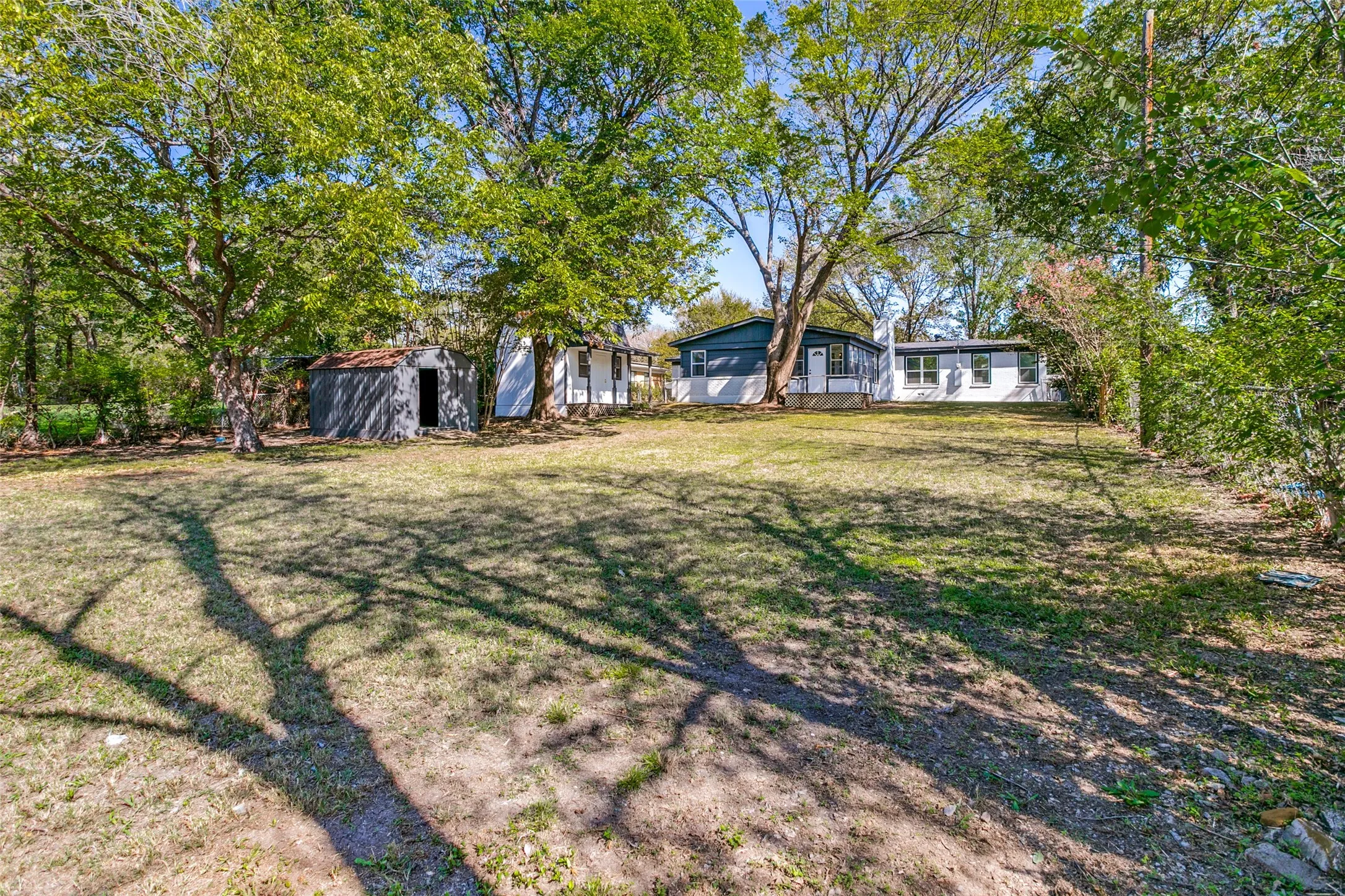 Single Family Residence For Sale in Tarrant County , 4333 Mackey Drive, North Richland Hills, Texas 76180, 4 Bedroom, 2 Bathroom, 2 Garage spaces, 1,914 Sqft, built in 1955, mls#21418868, Real Estate Agent in North Richland Hills, Homes For Sale in Tarrant county, Homes For Sale in North Richland Hills, Realtor in North Richland Hills Texas, Real Estate Brokerage Independent Realty Texas, Luminita Cordes Realtor