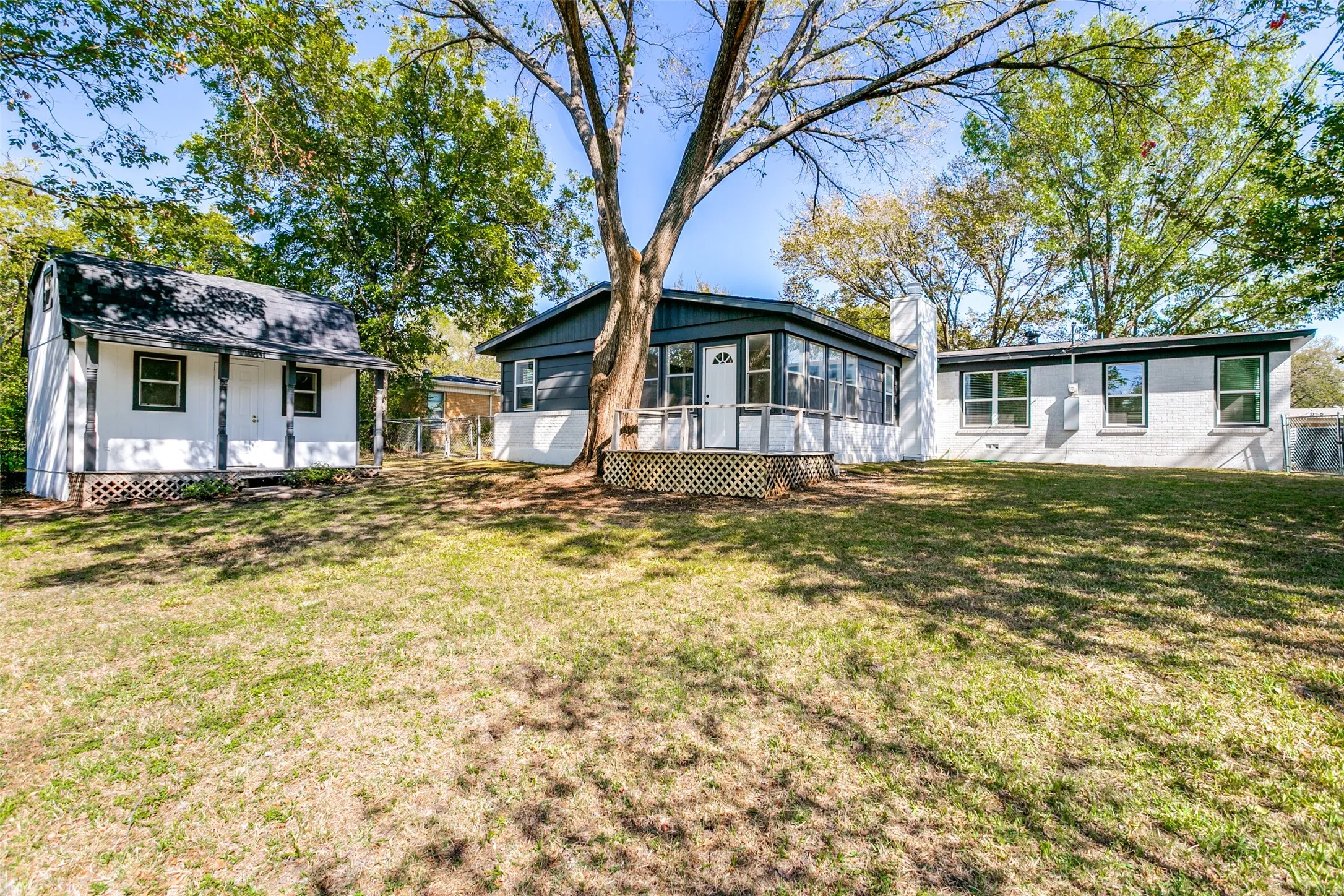 Single Family Residence For Sale in Tarrant County , 4333 Mackey Drive, North Richland Hills, Texas 76180, 4 Bedroom, 2 Bathroom, 2 Garage spaces, 1,914 Sqft, built in 1955, mls#21418868, Real Estate Agent in North Richland Hills, Homes For Sale in Tarrant county, Homes For Sale in North Richland Hills, Realtor in North Richland Hills Texas, Real Estate Brokerage Independent Realty Texas, Luminita Cordes Realtor