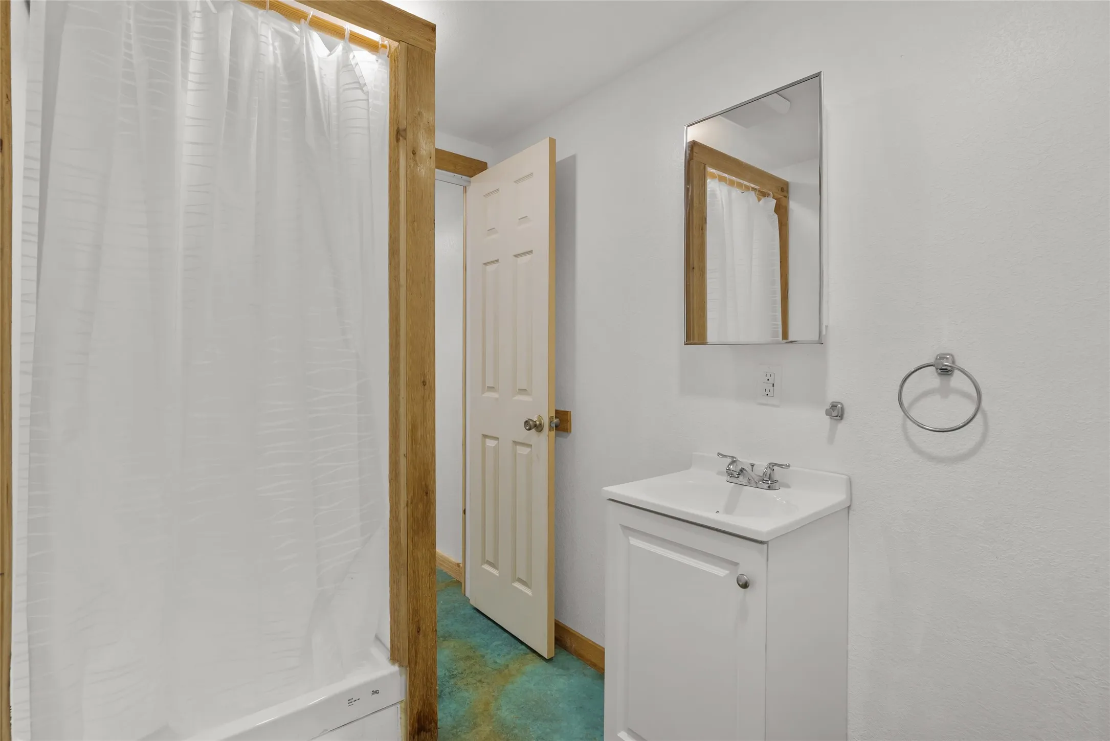 Triplex For Sale in Palo Pinto County , 462 Halsell Road, Mineral Wells, Texas 76067, 8 Bedroom, 9 Bathroom, 5 Garage spaces, 0 Sqft, built in 2008, mls#21418862, Real Estate Agent in Mineral Wells, Homes For Sale in Palo Pinto county, Homes For Sale in Mineral Wells, Realtor in Mineral Wells Texas, Real Estate Brokerage Independent Realty Texas, Luminita Cordes Realtor