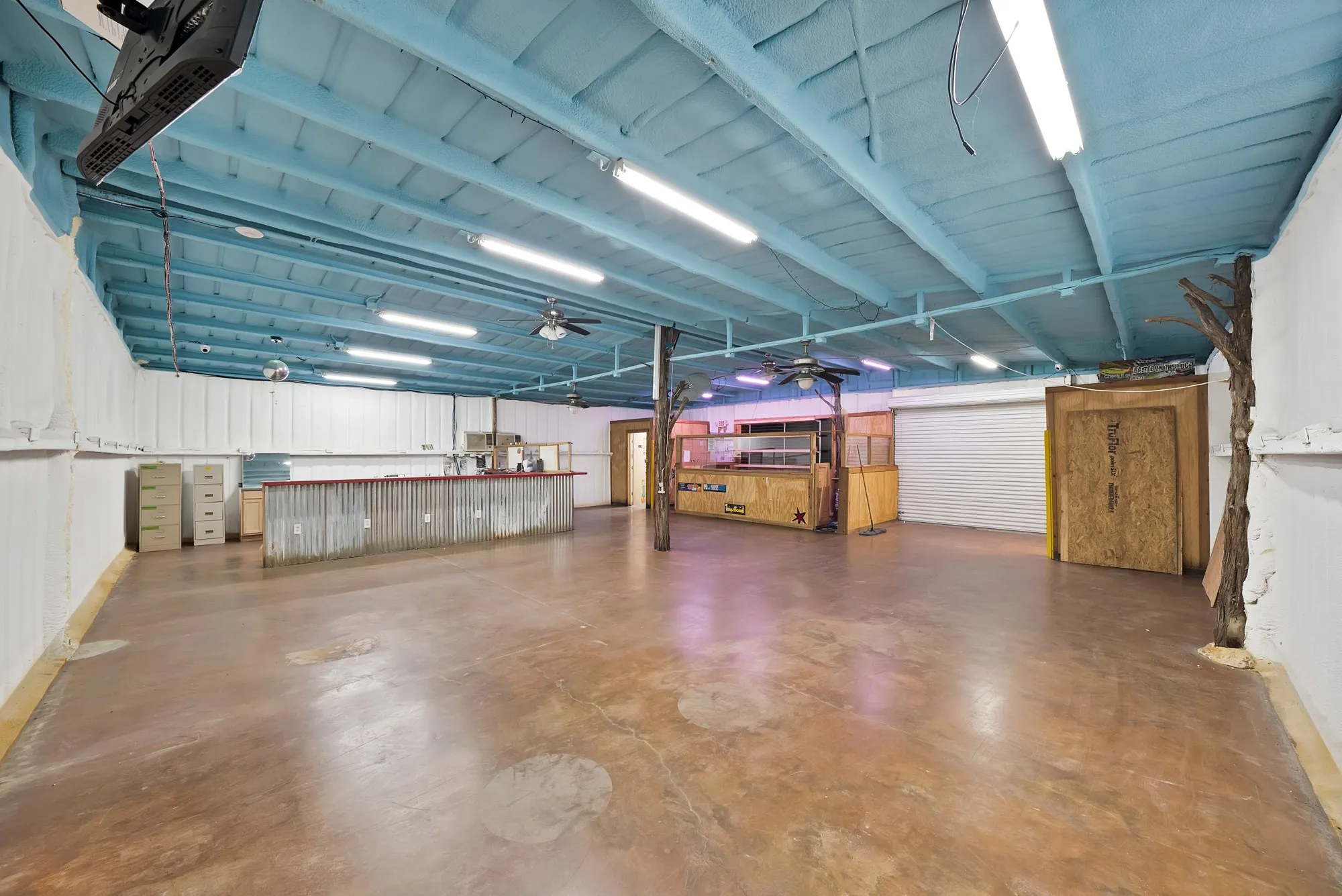 Triplex For Sale in Palo Pinto County , 462 Halsell Road, Mineral Wells, Texas 76067, 8 Bedroom, 9 Bathroom, 5 Garage spaces, 0 Sqft, built in 2008, mls#21418862, Real Estate Agent in Mineral Wells, Homes For Sale in Palo Pinto county, Homes For Sale in Mineral Wells, Realtor in Mineral Wells Texas, Real Estate Brokerage Independent Realty Texas, Luminita Cordes Realtor
