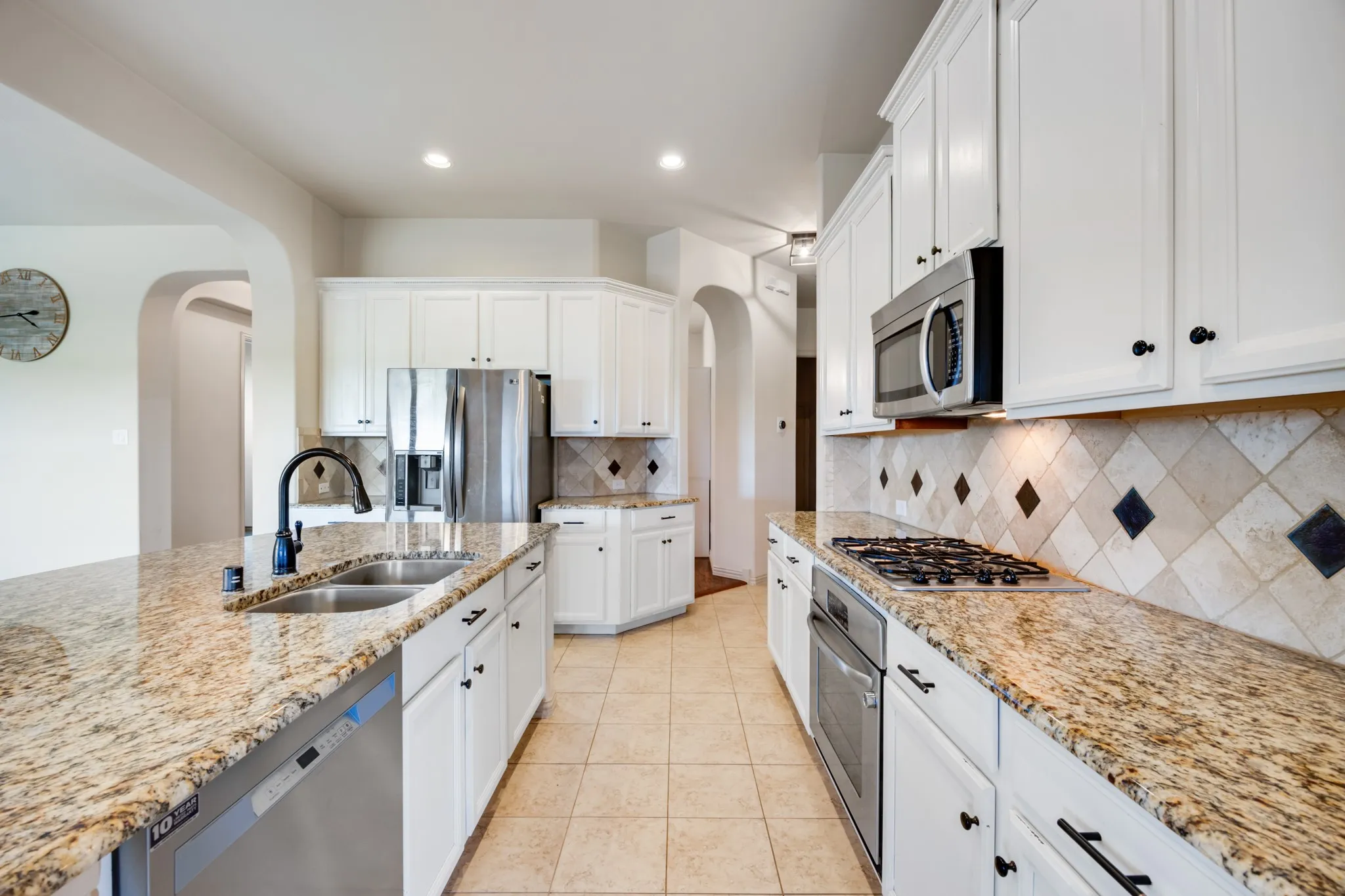 Single Family Residence For Rent in Tarrant County , 7327 Compas, Grand Prairie, Texas 75054, 3 Bedroom, 2 Bathroom, 2 Garage spaces, 2,481 Sqft, built in 2008, mls#21416986, Real Estate Agent in Grand Prairie, Homes For Rent in Tarrant county, Homes For Rent in Grand Prairie, Realtor in Grand Prairie Texas, Real Estate Brokerage Independent Realty Texas, Luminita Cordes Realtor
