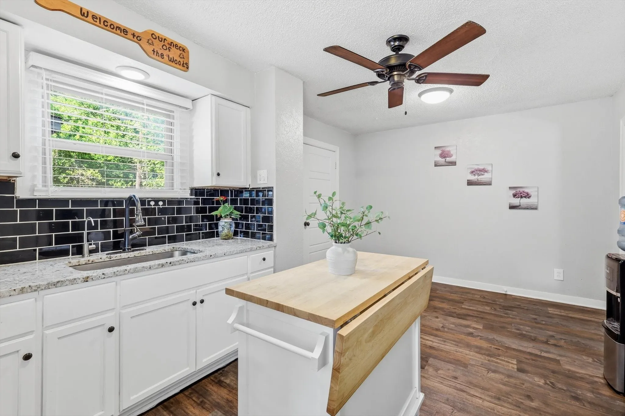 Single Family Residence For Sale in Tarrant County , 3601 Primrose Avenue, Fort Worth, Texas 76111, 3 Bedroom, 2 Bathroom, Garage spaces, 1,614 Sqft, built in 1940, mls#21418175, Real Estate Agent in Fort Worth, Homes For Sale in Tarrant county, Homes For Sale in Fort Worth, Realtor in Fort Worth Texas, Real Estate Brokerage Independent Realty Texas, Luminita Cordes Realtor