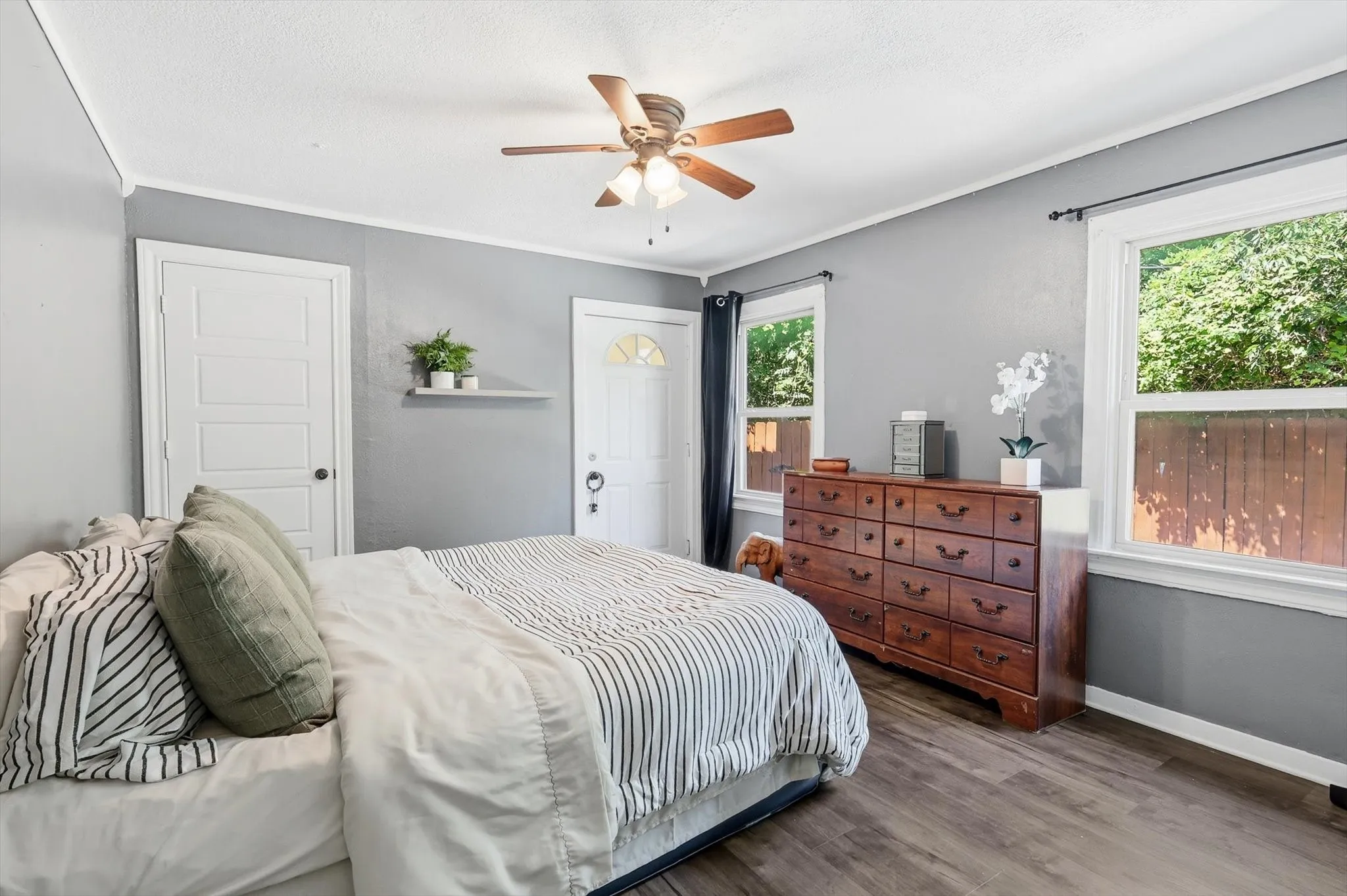 Single Family Residence For Sale in Tarrant County , 3601 Primrose Avenue, Fort Worth, Texas 76111, 3 Bedroom, 2 Bathroom, Garage spaces, 1,614 Sqft, built in 1940, mls#21418175, Real Estate Agent in Fort Worth, Homes For Sale in Tarrant county, Homes For Sale in Fort Worth, Realtor in Fort Worth Texas, Real Estate Brokerage Independent Realty Texas, Luminita Cordes Realtor