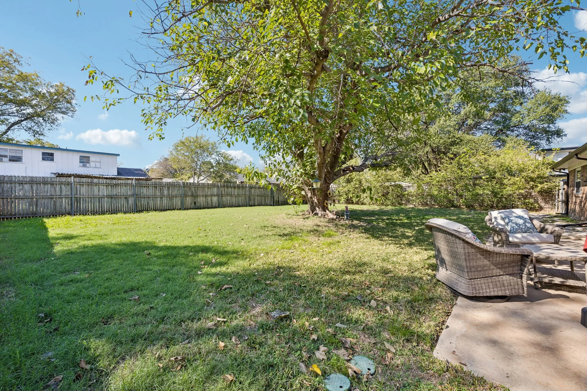 Single Family Residence For Sale in Tarrant County , 5521 Galway Lane, North Richland Hills, Texas 76180, 4 Bedroom, 2 Bathroom, 1 Garage spaces, 1,577 Sqft, built in 1970, mls#21418966, Real Estate Agent in North Richland Hills, Homes For Sale in Tarrant county, Homes For Sale in North Richland Hills, Realtor in North Richland Hills Texas, Real Estate Brokerage Independent Realty Texas, Luminita Cordes Realtor
