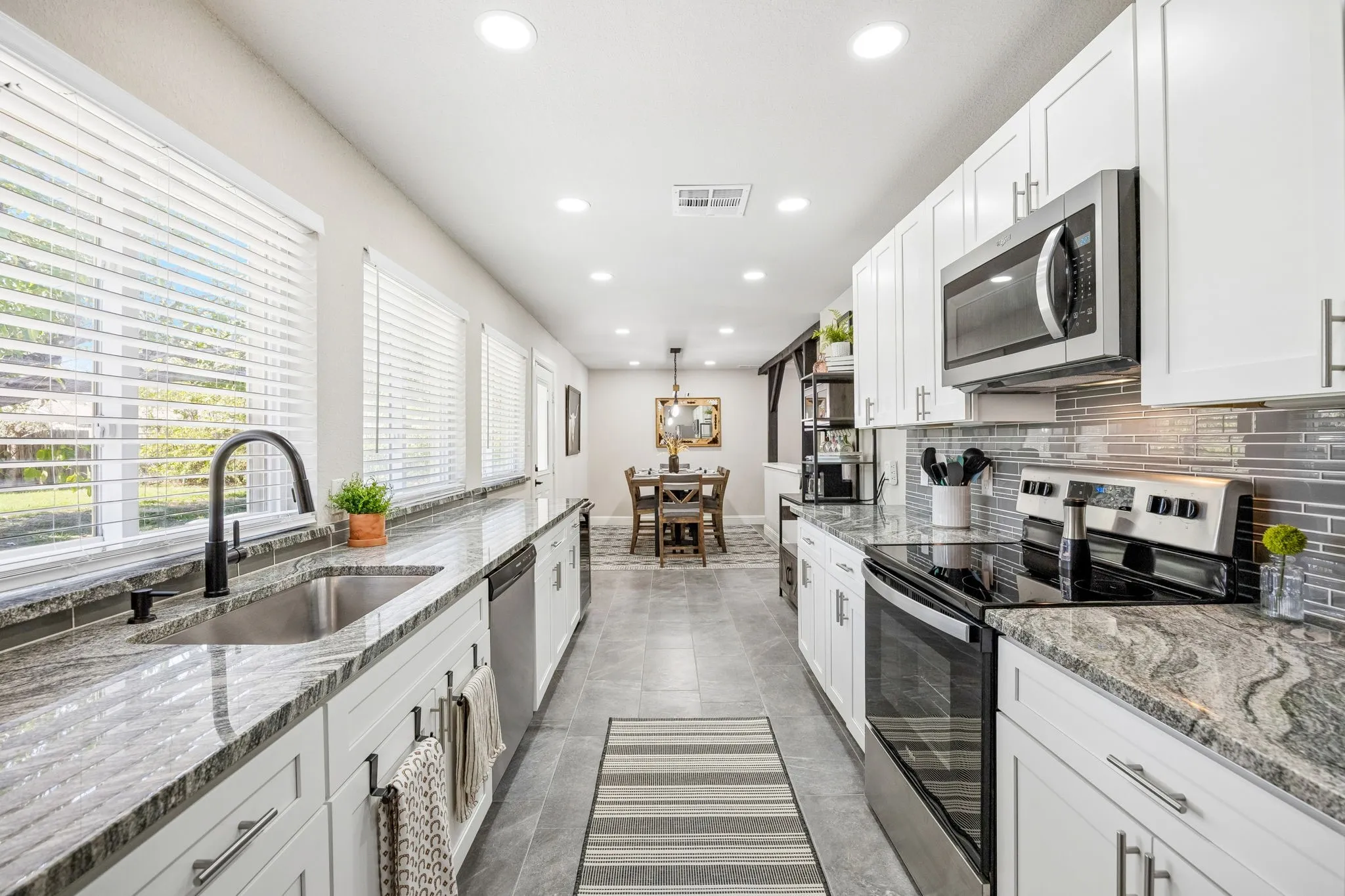 Single Family Residence For Sale in Tarrant County , 5521 Galway Lane, North Richland Hills, Texas 76180, 4 Bedroom, 2 Bathroom, 1 Garage spaces, 1,577 Sqft, built in 1970, mls#21418966, Real Estate Agent in North Richland Hills, Homes For Sale in Tarrant county, Homes For Sale in North Richland Hills, Realtor in North Richland Hills Texas, Real Estate Brokerage Independent Realty Texas, Luminita Cordes Realtor