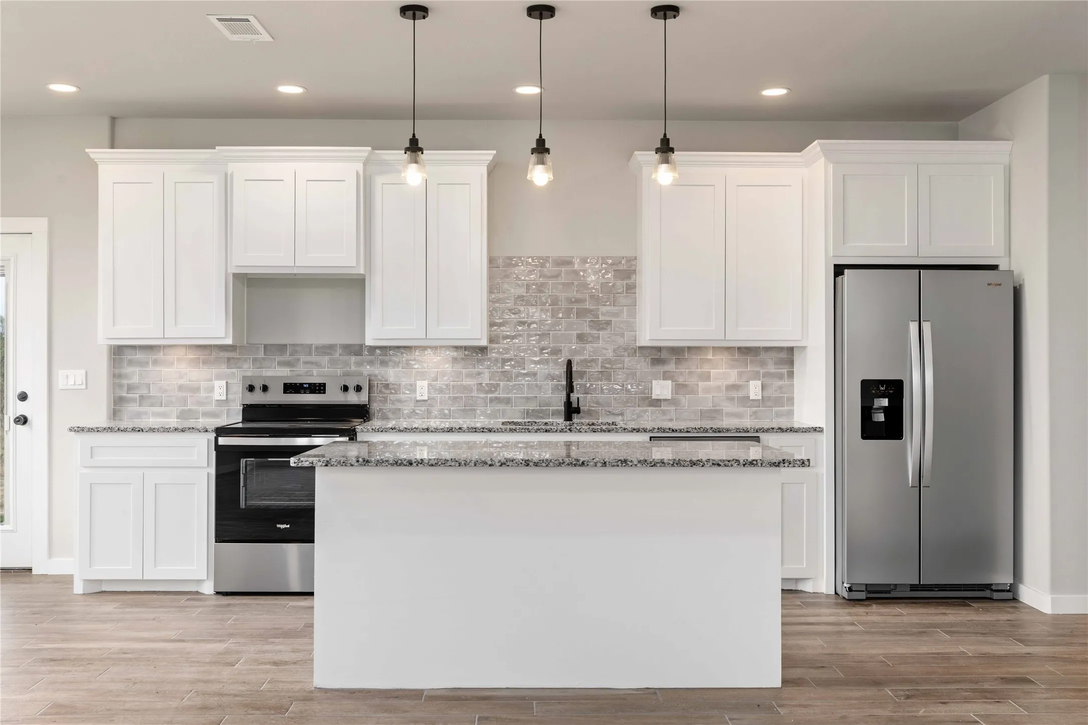 Single Family Residence For Sale in Brown County , 7605 Safe Harbor Drive, Brownwood, Texas 76801, 3 Bedroom, 2 Bathroom, 2 Garage spaces, 1,580 Sqft, built in 2023, mls#21399934, Real Estate Agent in Brownwood, Homes For Sale in Brown county, Homes For Sale in Brownwood, Realtor in Brownwood Texas, Real Estate Brokerage Independent Realty Texas, Luminita Cordes Realtor