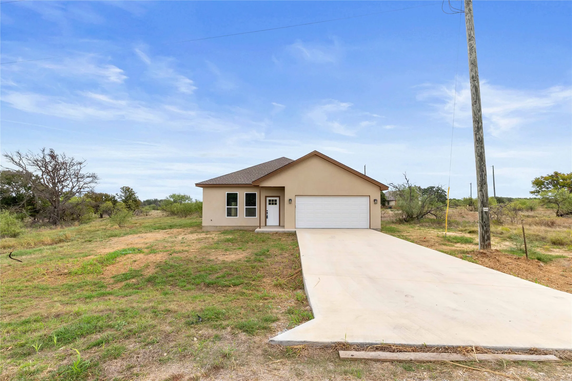 Single Family Residence For Sale in Brown County , 7605 Safe Harbor Drive, Brownwood, Texas 76801, 3 Bedroom, 2 Bathroom, 2 Garage spaces, 1,580 Sqft, built in 2023, mls#21399934, Real Estate Agent in Brownwood, Homes For Sale in Brown county, Homes For Sale in Brownwood, Realtor in Brownwood Texas, Real Estate Brokerage Independent Realty Texas, Luminita Cordes Realtor