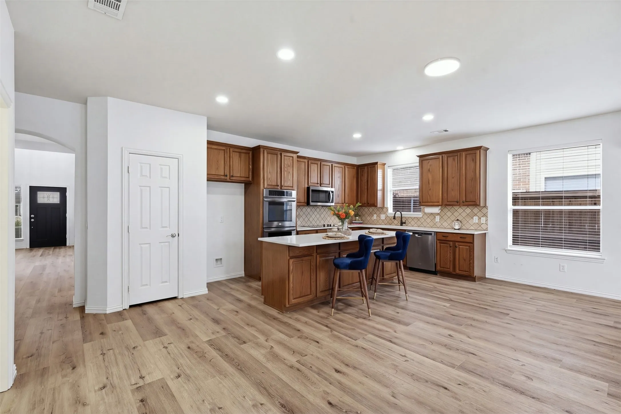 Single Family Residence For Sale in Tarrant County , 2311 Watercrest Drive, Keller, Texas 76248, 4 Bedroom, 3 Bathroom, 2 Garage spaces, 3,133 Sqft, built in 2002, mls#21417062, Real Estate Agent in Keller, Homes For Sale in Tarrant county, Homes For Sale in Keller, Realtor in Keller Texas, Real Estate Brokerage Independent Realty Texas, Luminita Cordes Realtor