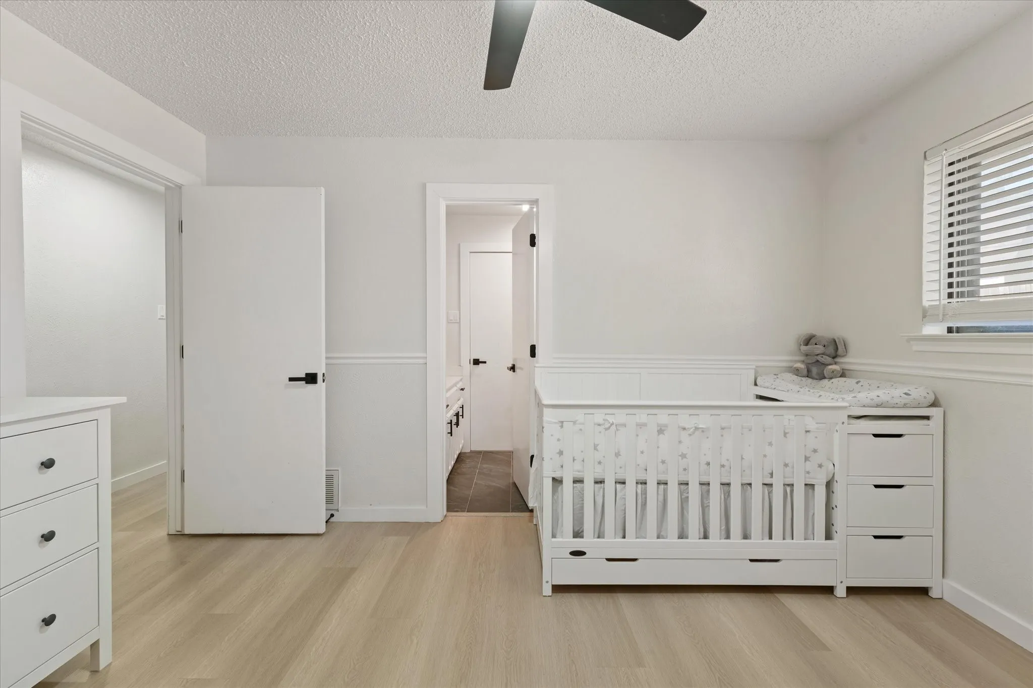 Single Family Residence For Rent in Tarrant County , 4609 Rockland Drive, Arlington, Texas 76016, 3 Bedroom, 2 Bathroom, 2 Garage spaces, 1,852 Sqft, built in 1979, mls#21419049, Real Estate Agent in Arlington, Homes For Rent in Tarrant county, Homes For Rent in Arlington, Realtor in Arlington Texas, Real Estate Brokerage Independent Realty Texas, Luminita Cordes Realtor