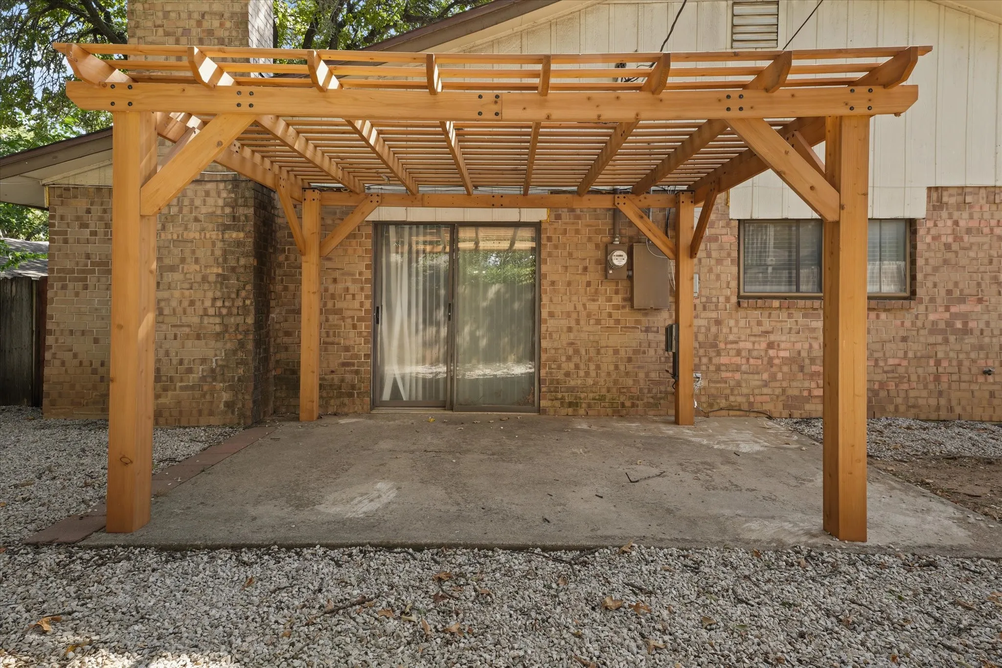 Single Family Residence For Rent in Tarrant County , 4609 Rockland Drive, Arlington, Texas 76016, 3 Bedroom, 2 Bathroom, 2 Garage spaces, 1,852 Sqft, built in 1979, mls#21419049, Real Estate Agent in Arlington, Homes For Rent in Tarrant county, Homes For Rent in Arlington, Realtor in Arlington Texas, Real Estate Brokerage Independent Realty Texas, Luminita Cordes Realtor