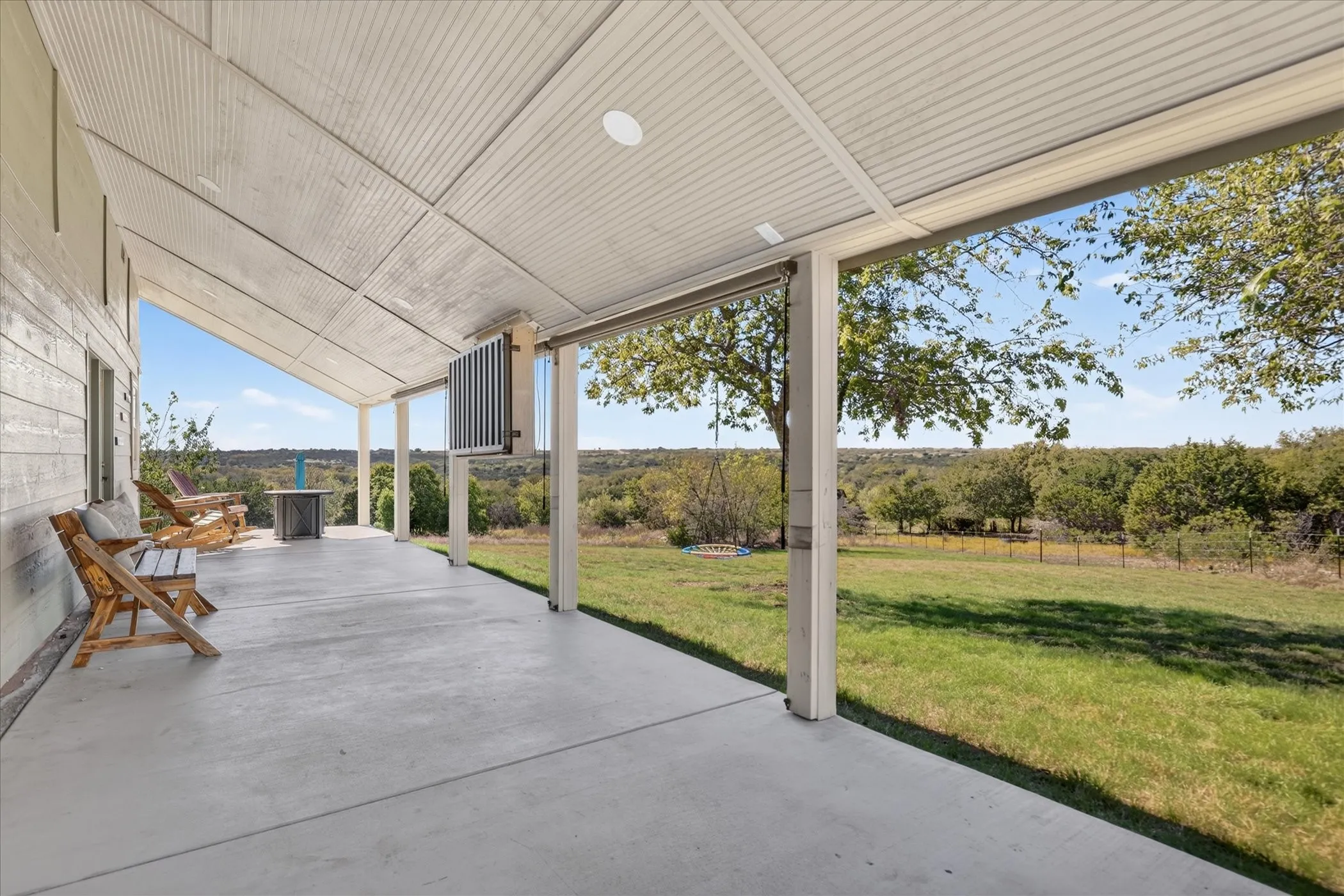Single Family Residence For Sale in Hood County , 7600 Clearview Hills Court, Cresson, Texas 76035, 4 Bedroom, 3 Bathroom, Garage spaces, 2,781 Sqft, built in 2001, mls#21417528, Real Estate Agent in Cresson, Homes For Sale in Hood county, Homes For Sale in Cresson, Realtor in Cresson Texas, Real Estate Brokerage Independent Realty Texas, Luminita Cordes Realtor
