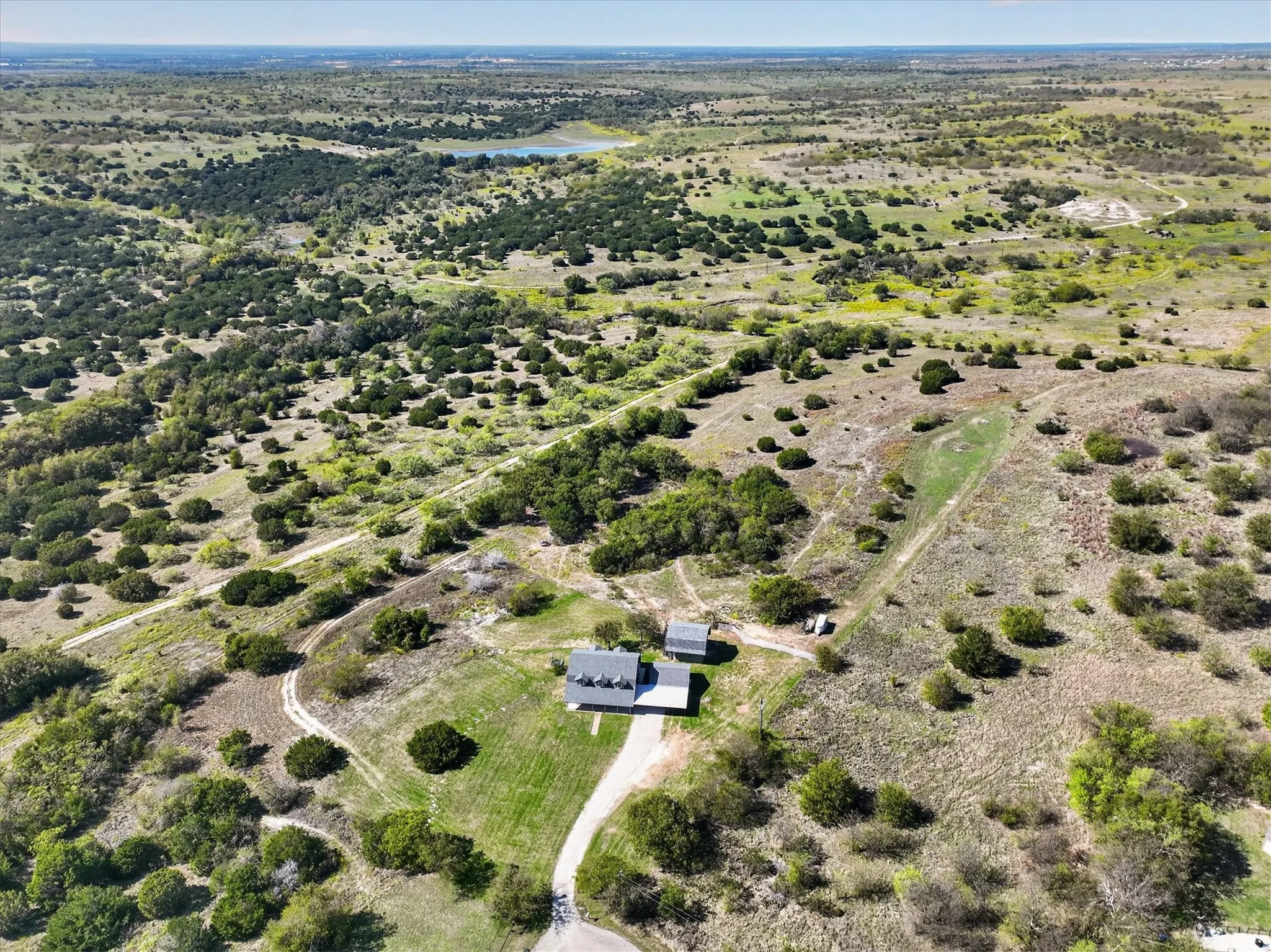 Single Family Residence For Sale in Hood County , 7600 Clearview Hills Court, Cresson, Texas 76035, 4 Bedroom, 3 Bathroom, Garage spaces, 2,781 Sqft, built in 2001, mls#21417528, Real Estate Agent in Cresson, Homes For Sale in Hood county, Homes For Sale in Cresson, Realtor in Cresson Texas, Real Estate Brokerage Independent Realty Texas, Luminita Cordes Realtor