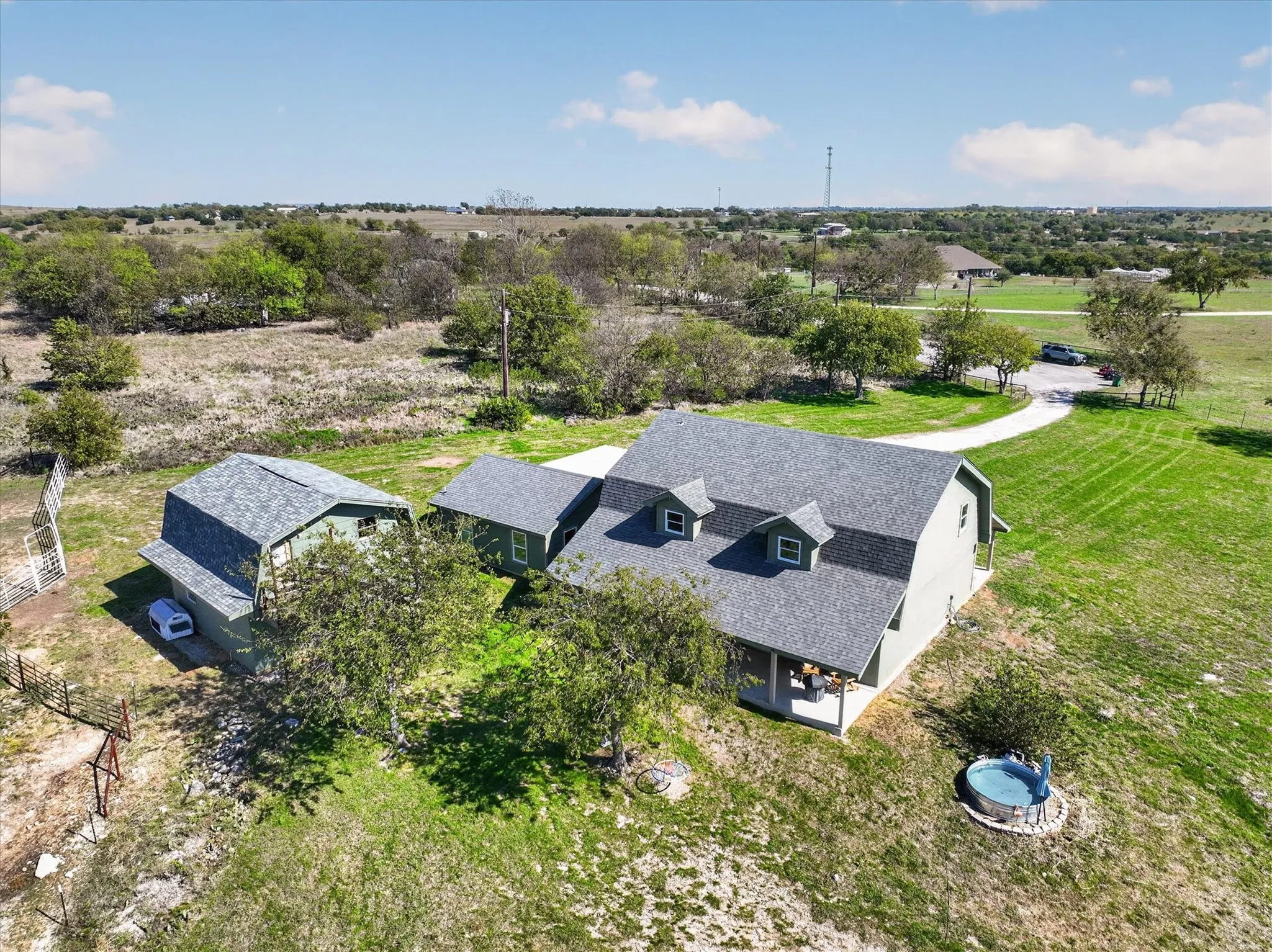 Single Family Residence For Sale in Hood County , 7600 Clearview Hills Court, Cresson, Texas 76035, 4 Bedroom, 3 Bathroom, Garage spaces, 2,781 Sqft, built in 2001, mls#21417528, Real Estate Agent in Cresson, Homes For Sale in Hood county, Homes For Sale in Cresson, Realtor in Cresson Texas, Real Estate Brokerage Independent Realty Texas, Luminita Cordes Realtor