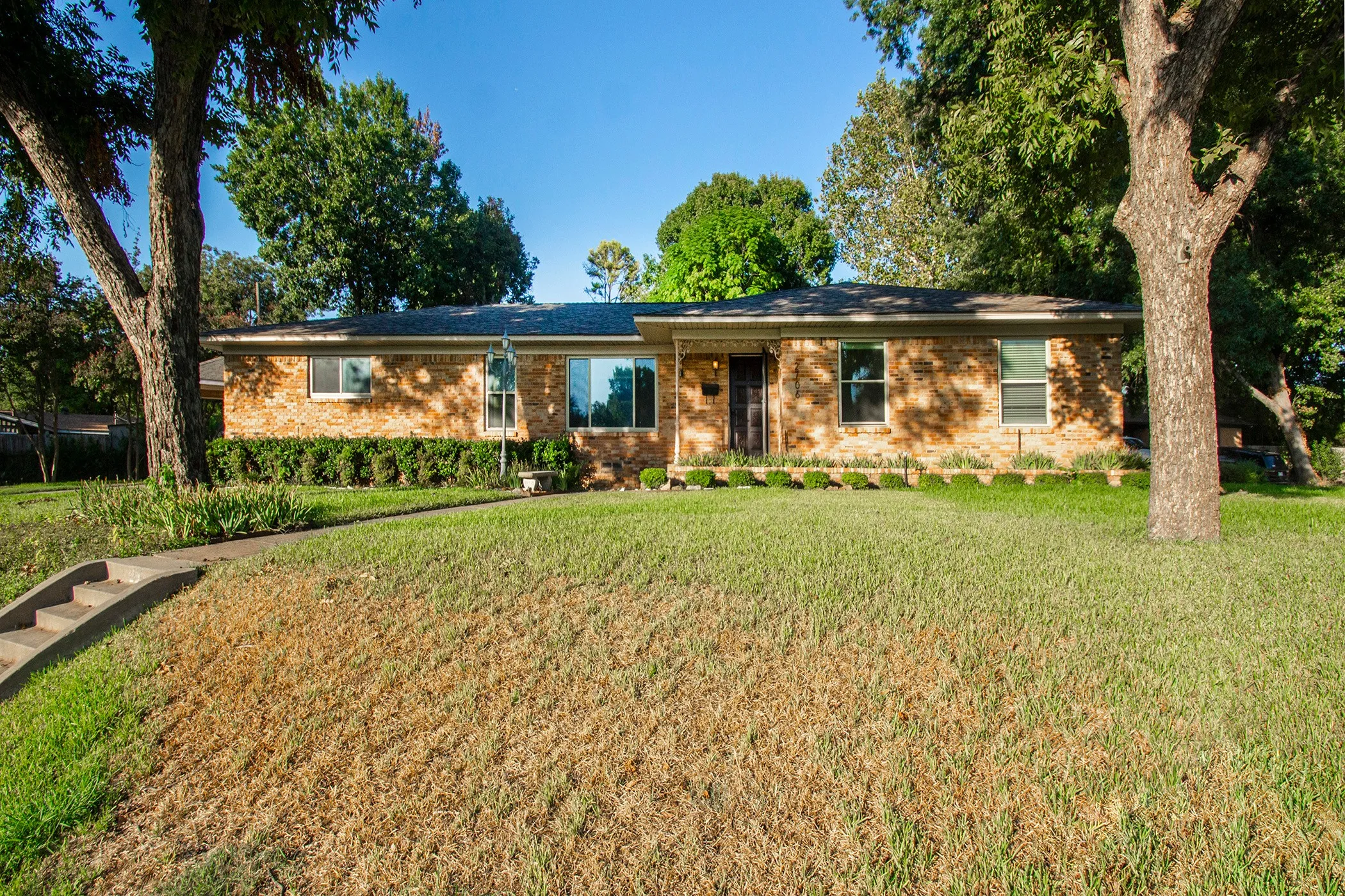 Single Family Residence For Sale