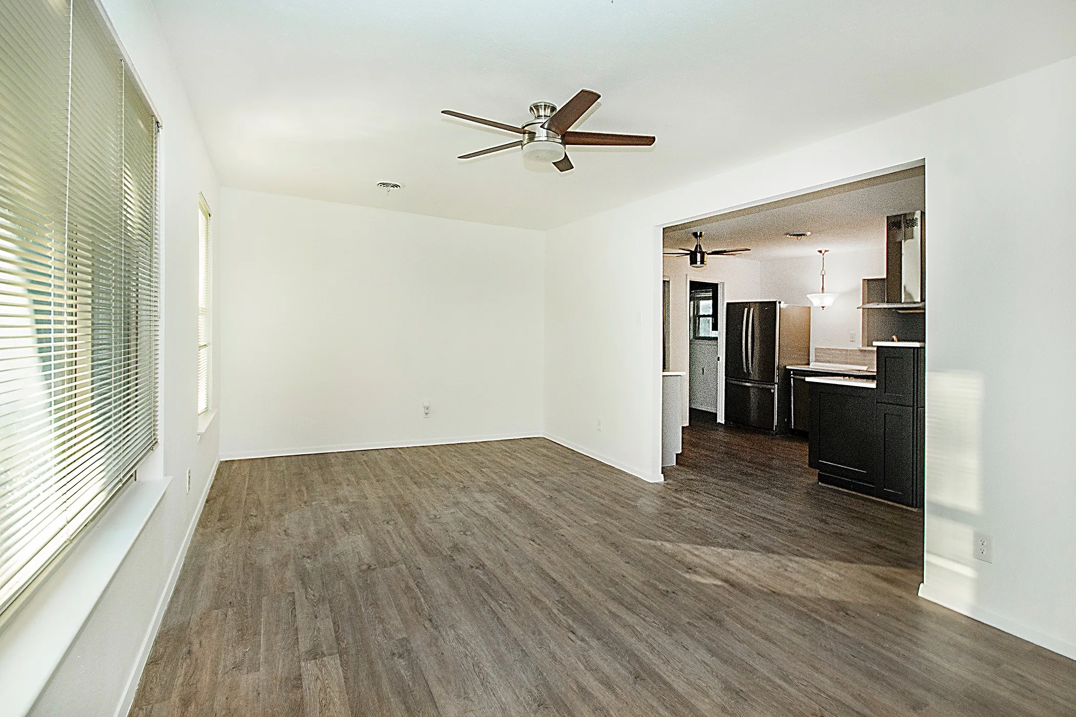Single Family Residence For Sale in Dallas County , 2706 S 5Th Street, Garland, Texas 75041, 4 Bedroom, 2 Bathroom, 2 Garage spaces, 2,240 Sqft, built in 1957, mls#21415027, Real Estate Agent in Garland, Homes For Sale in Dallas county, Homes For Sale in Garland, Realtor in Garland Texas, Real Estate Brokerage Independent Realty Texas, Luminita Cordes Realtor