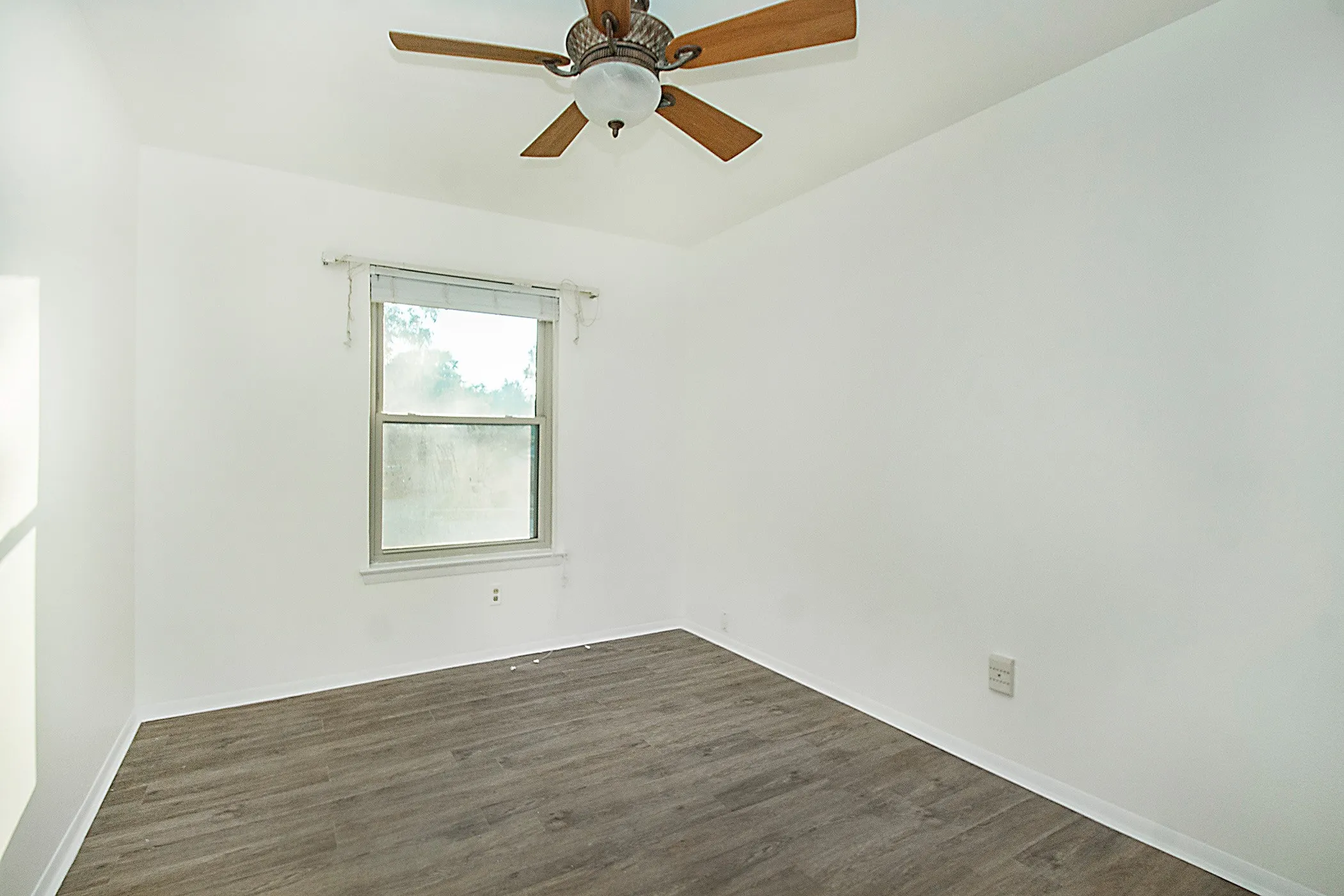 Single Family Residence For Sale in Dallas County , 2706 S 5Th Street, Garland, Texas 75041, 4 Bedroom, 2 Bathroom, 2 Garage spaces, 2,240 Sqft, built in 1957, mls#21415027, Real Estate Agent in Garland, Homes For Sale in Dallas county, Homes For Sale in Garland, Realtor in Garland Texas, Real Estate Brokerage Independent Realty Texas, Luminita Cordes Realtor