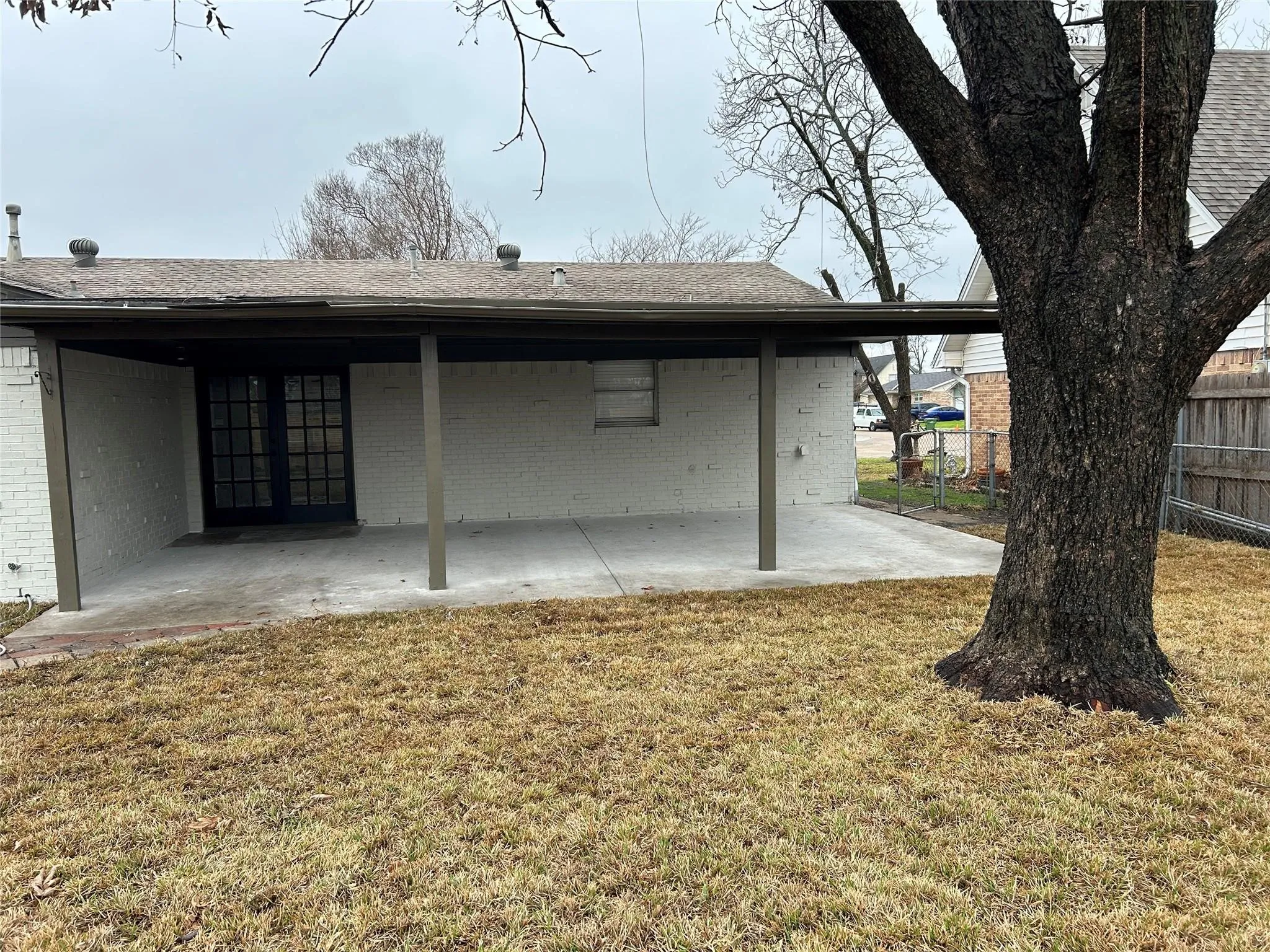 Single Family Residence For Rent in Dallas County , 220 N Bernice Drive, Garland, Texas 75042, 4 Bedroom, 2 Bathroom, Garage spaces, 1,950 Sqft, built in 1963, mls#21419074, Real Estate Agent in Garland, Homes For Rent in Dallas county, Homes For Rent in Garland, Realtor in Garland Texas, Real Estate Brokerage Independent Realty Texas, Luminita Cordes Realtor