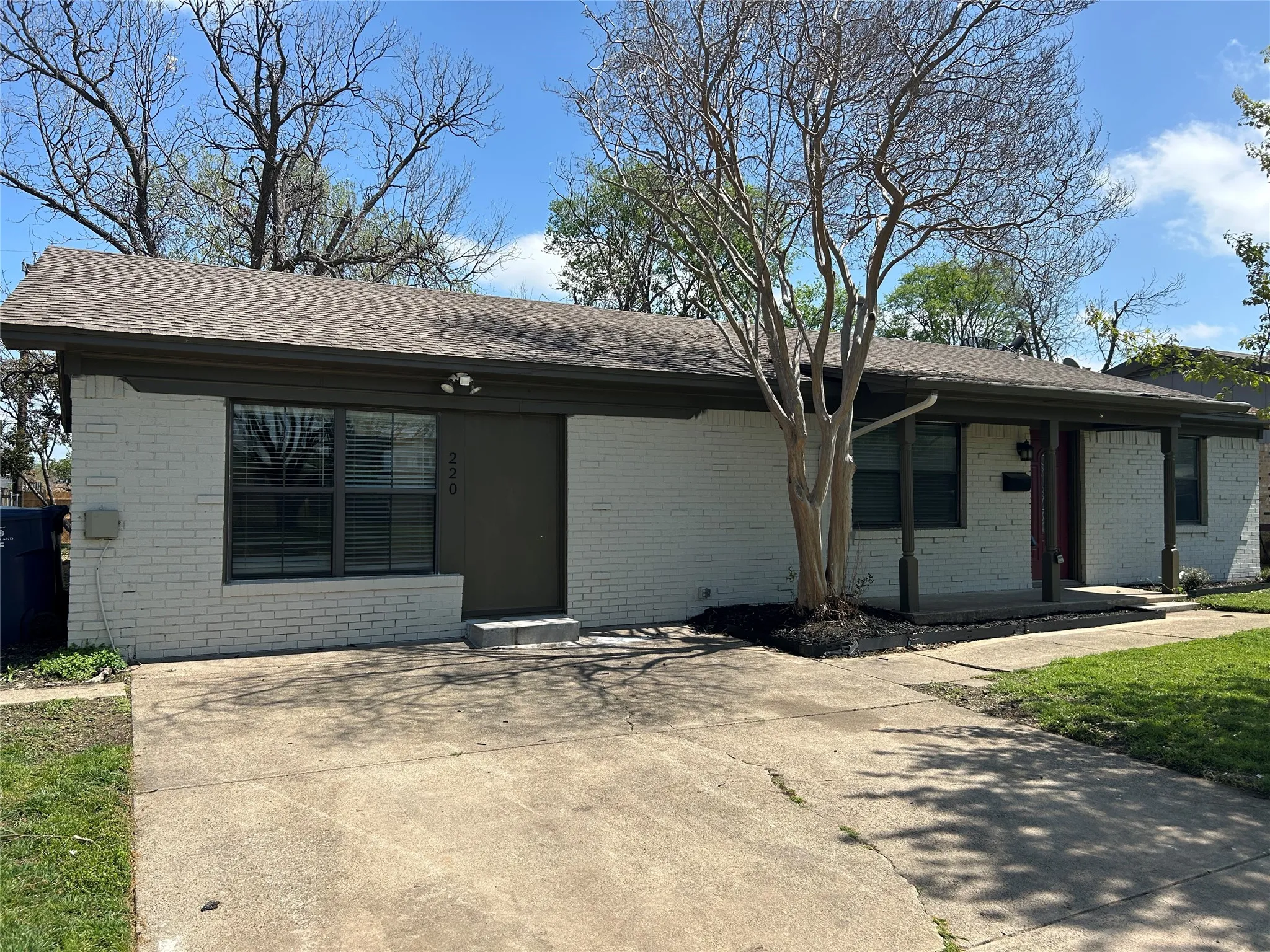 Single Family Residence For Rent in Dallas County , 220 N Bernice Drive, Garland, Texas 75042, 4 Bedroom, 2 Bathroom, Garage spaces, 1,950 Sqft, built in 1963, mls#21419074, Real Estate Agent in Garland, Homes For Rent in Dallas county, Homes For Rent in Garland, Realtor in Garland Texas, Real Estate Brokerage Independent Realty Texas, Luminita Cordes Realtor