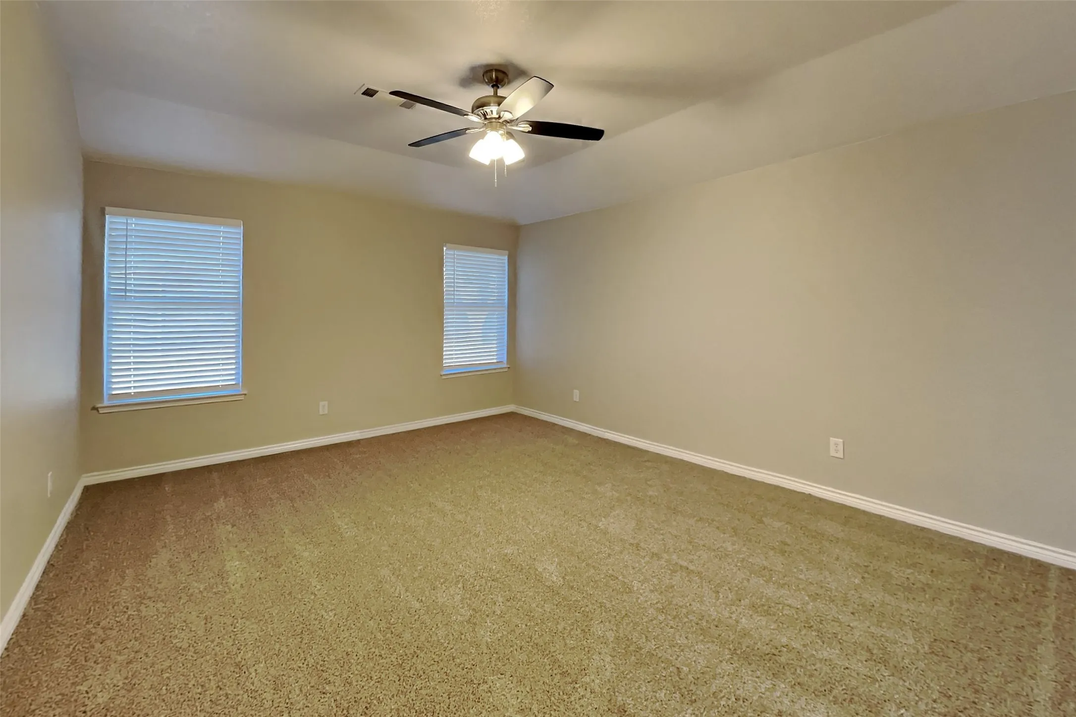Single Family Residence For Rent in Tarrant County , 7010 Spoonbill Court, Arlington, Texas 76002, 3 Bedroom, 2 Bathroom, 2 Garage spaces, 2,030 Sqft, built in 2001, mls#21419081, Real Estate Agent in Arlington, Homes For Rent in Tarrant county, Homes For Rent in Arlington, Realtor in Arlington Texas, Real Estate Brokerage Independent Realty Texas, Luminita Cordes Realtor