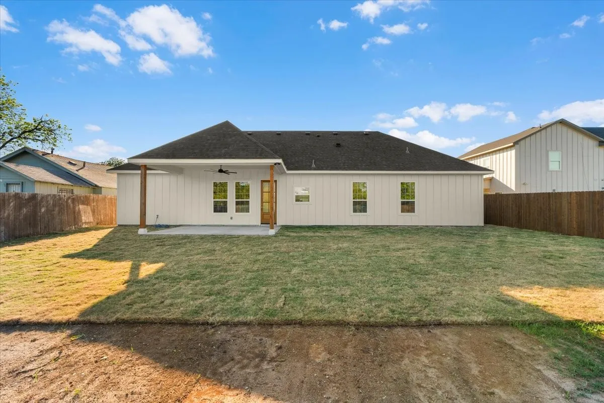 Single Family Residence For Sale in Tarrant County , 1725 Langston Street, Fort Worth, Texas 76105, 4 Bedroom, 2 Bathroom, 2 Garage spaces, 1,909 Sqft, built in 2026, mls#21419084, Real Estate Agent in Fort Worth, Homes For Sale in Tarrant county, Homes For Sale in Fort Worth, Realtor in Fort Worth Texas, Real Estate Brokerage Independent Realty Texas, Luminita Cordes Realtor