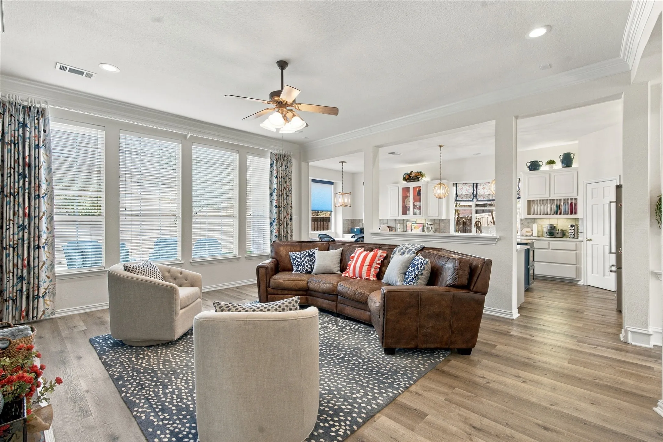 Single Family Residence For Sale in Denton County , 1428 Brookside Drive, Carrollton, Texas 75007, 5 Bedroom, 4 Bathroom, 3 Garage spaces, 4,080 Sqft, built in 1998, mls#21416437, Real Estate Agent in Carrollton, Homes For Sale in Denton county, Homes For Sale in Carrollton, Realtor in Carrollton Texas, Real Estate Brokerage Independent Realty Texas, Luminita Cordes Realtor